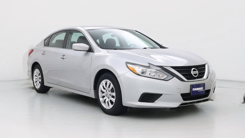 2016 Nissan Altima S Hero Image