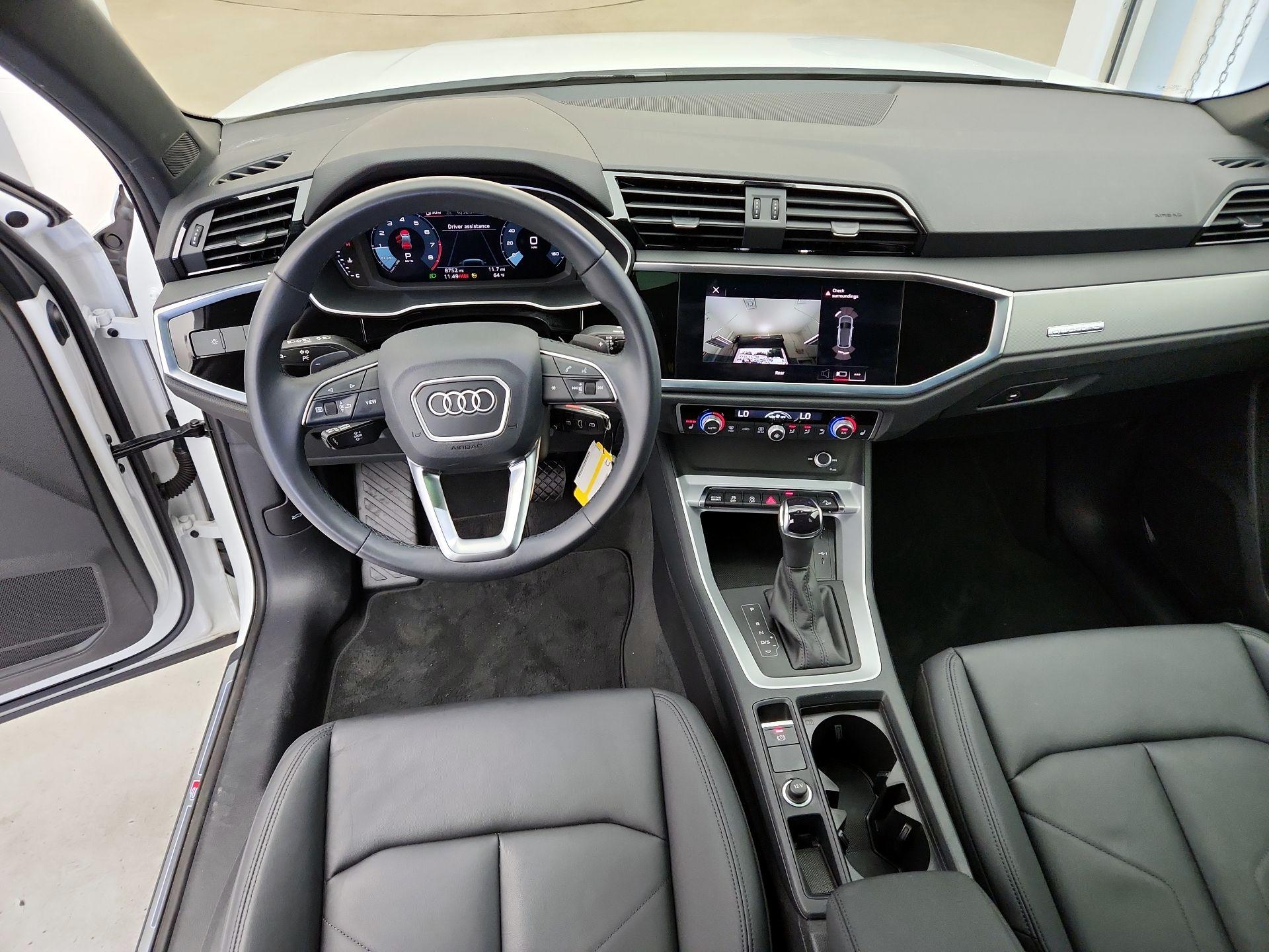 Thumbnail: 2022 Audi Q3 - 9