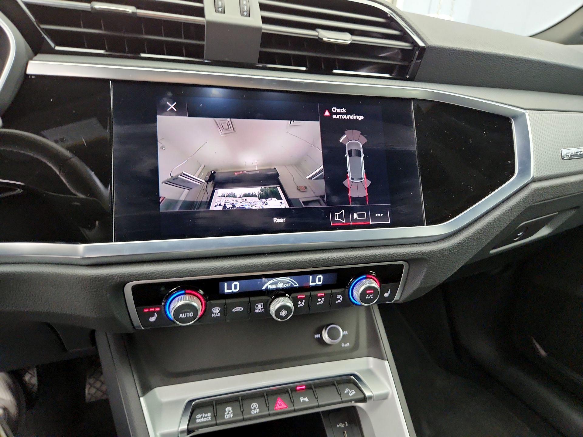 Thumbnail: 2022 Audi Q3 - 14