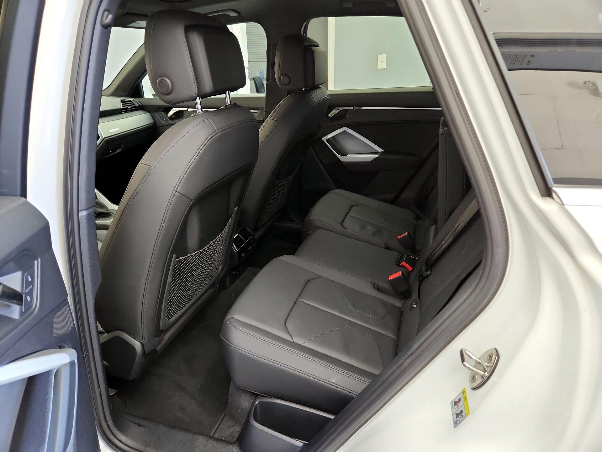 Thumbnail: 2022 Audi Q3 - 20