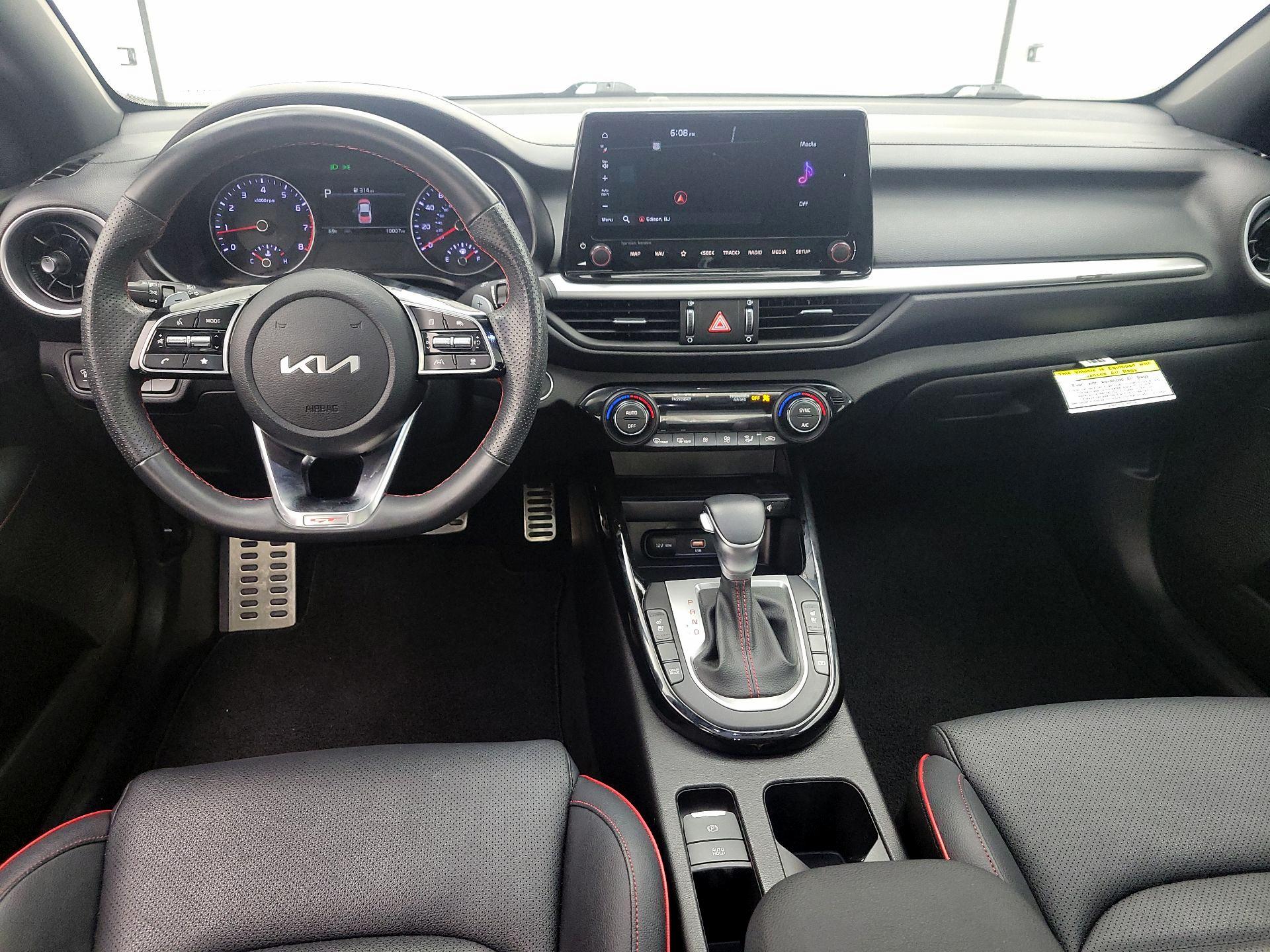 Thumbnail: 2023 Kia Forte - 9