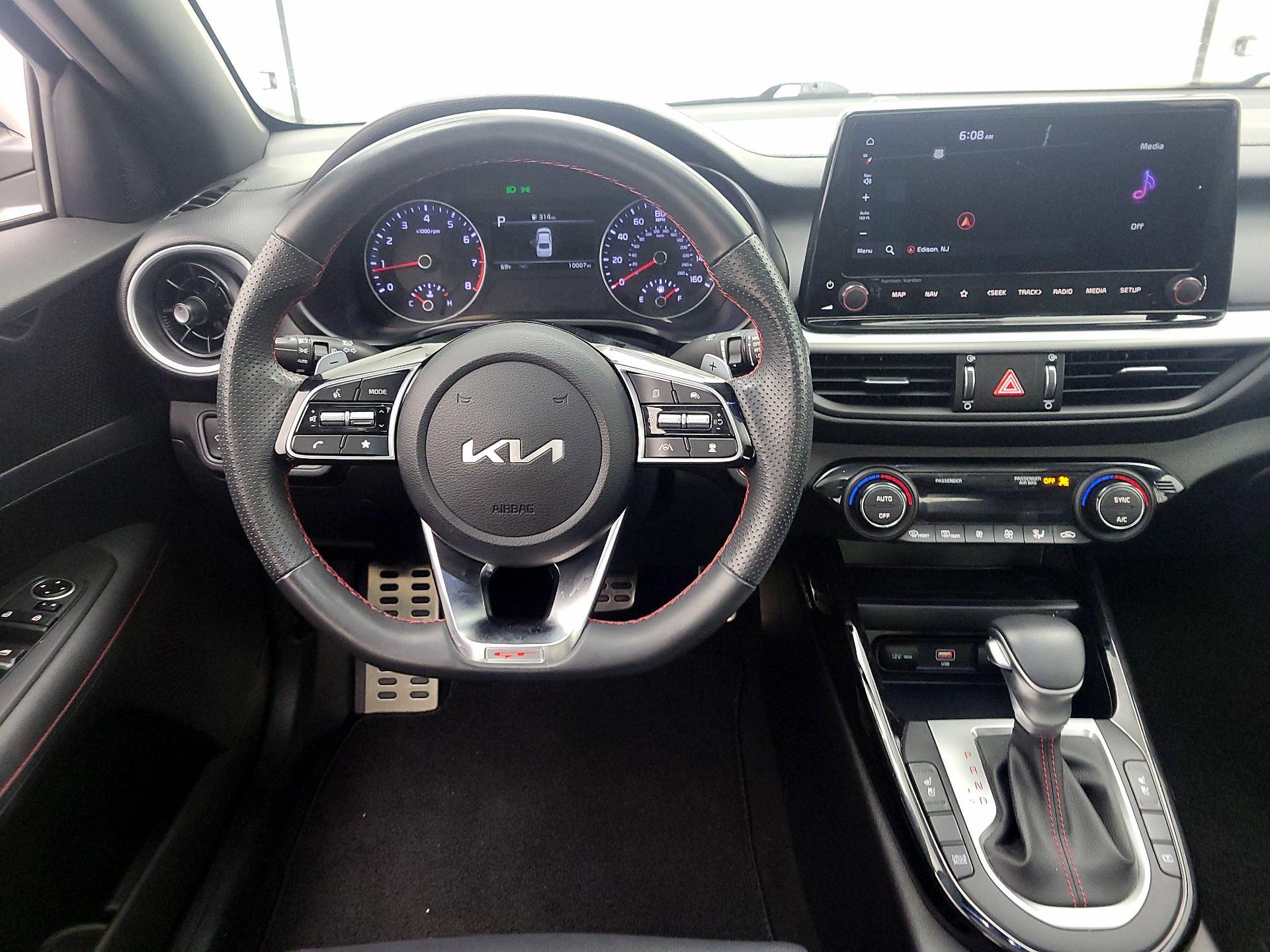 Thumbnail: 2023 Kia Forte - 10