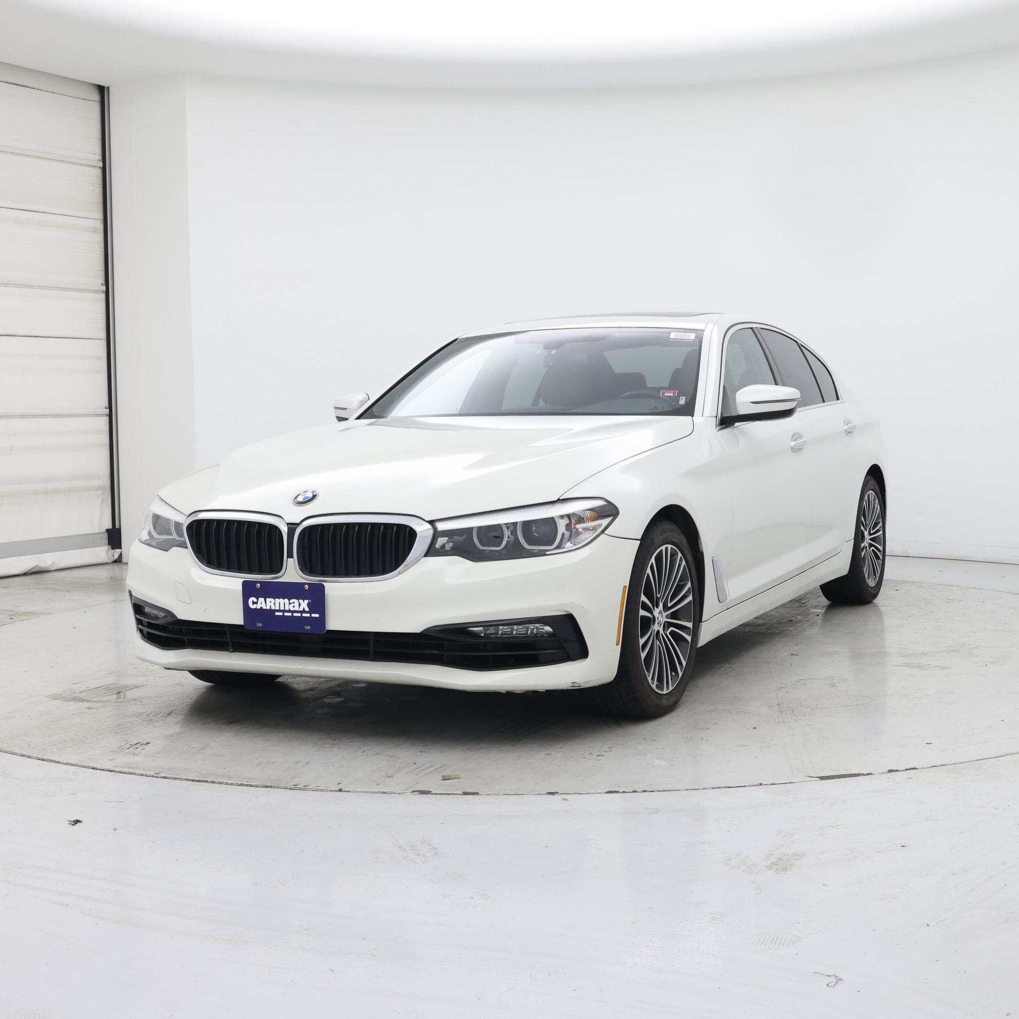 Thumbnail: 2017 BMW 5 Series - 4