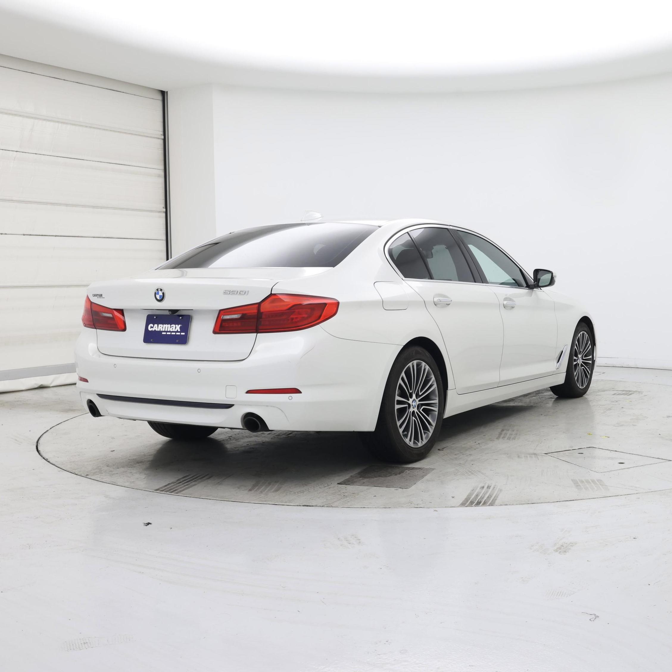 Thumbnail: 2017 BMW 5 Series - 8