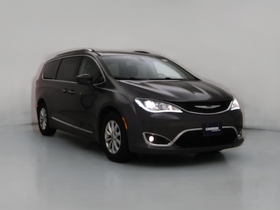 Gray 2019 Chrysler Pacifica Touring L