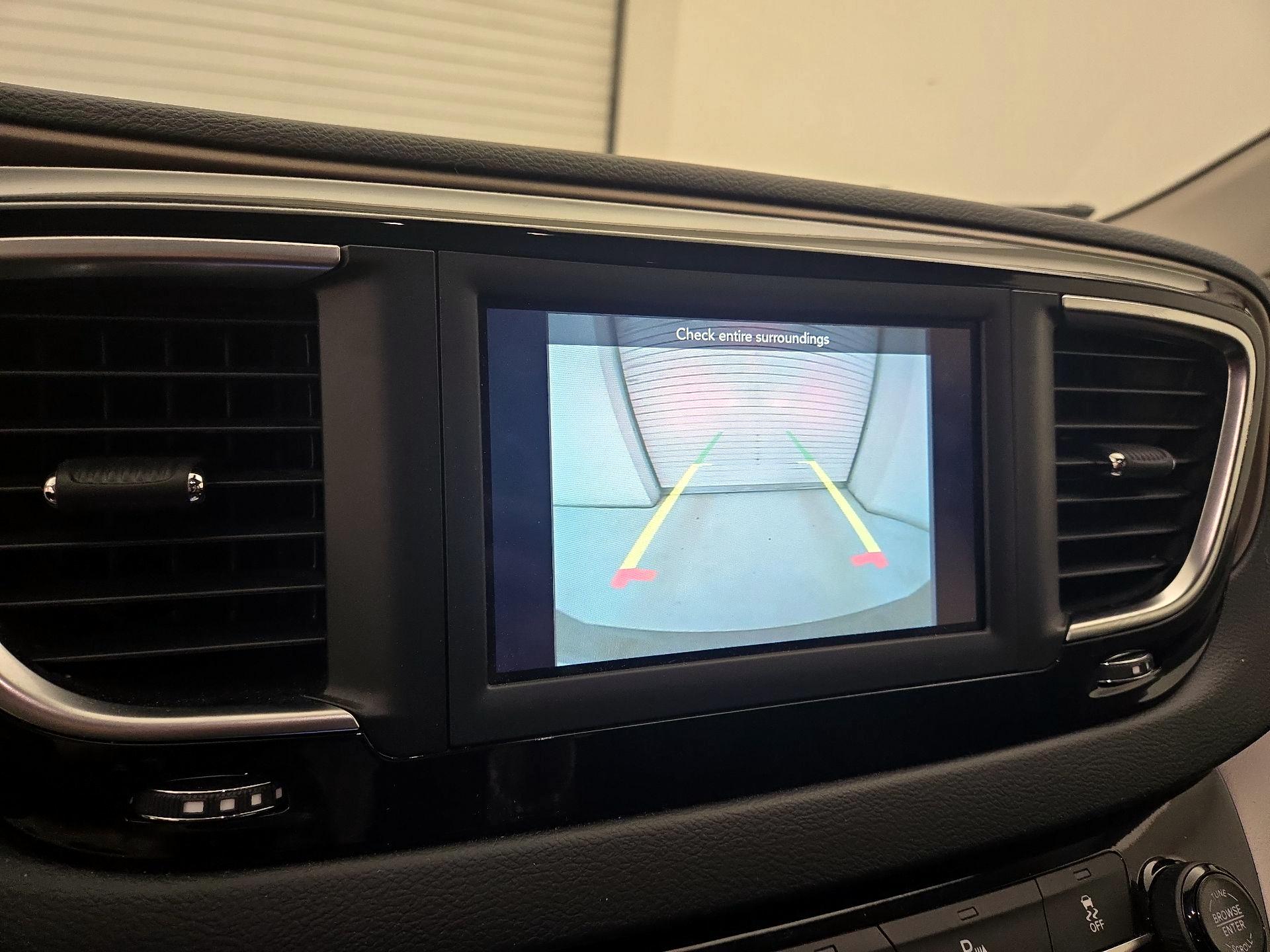Thumbnail: 2019 Chrysler Pacifica - 14