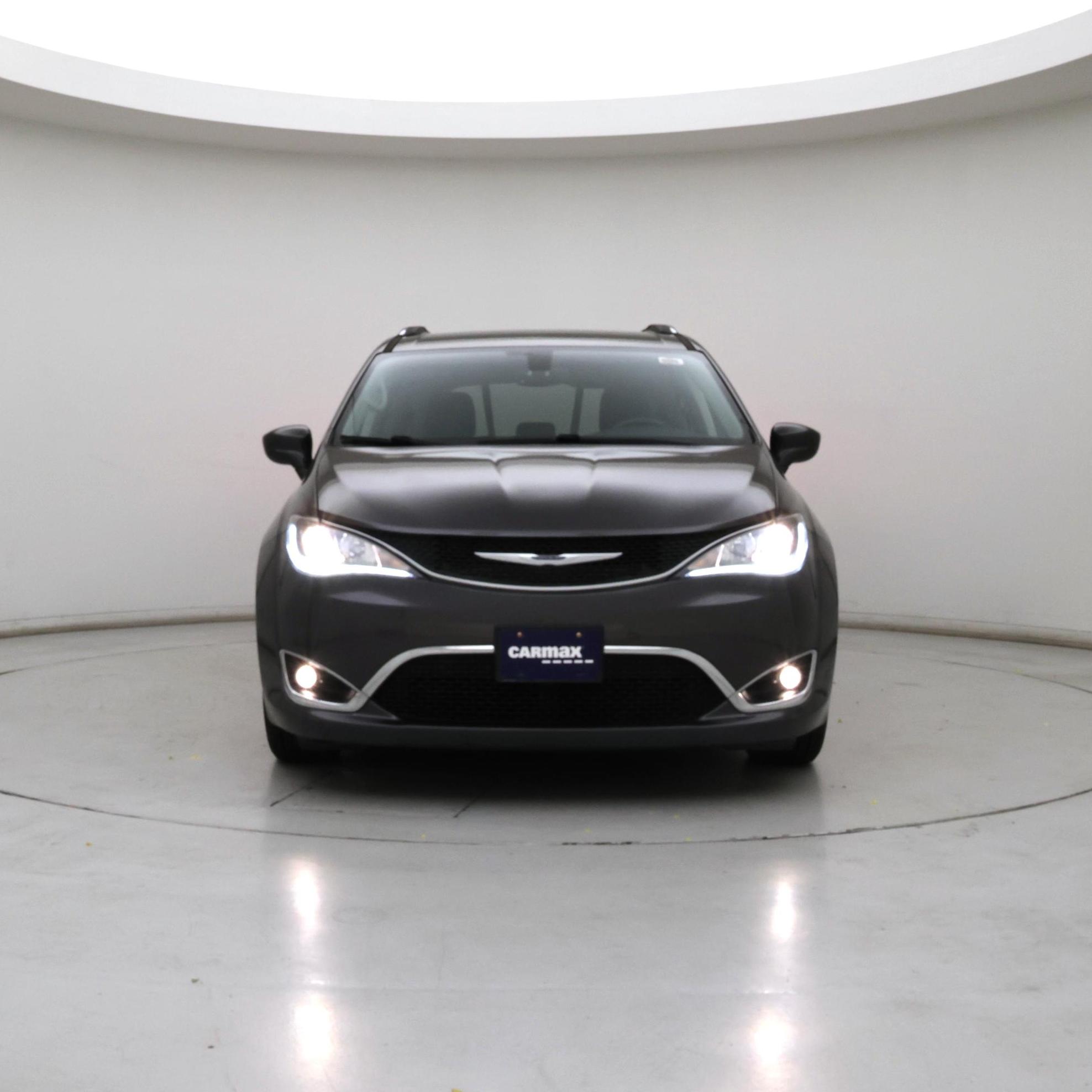 Thumbnail: 2019 Chrysler Pacifica - 5