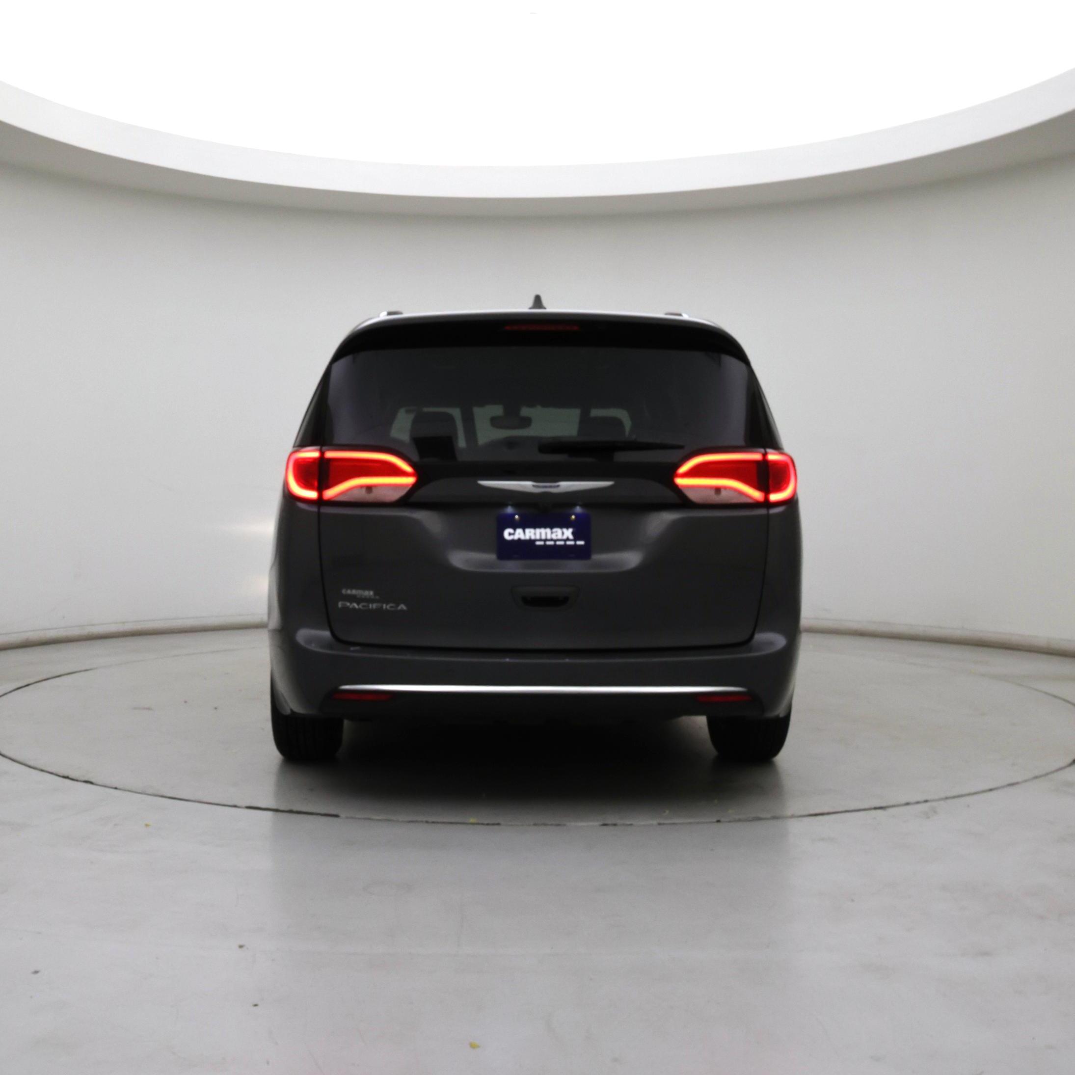 Thumbnail: 2019 Chrysler Pacifica - 6