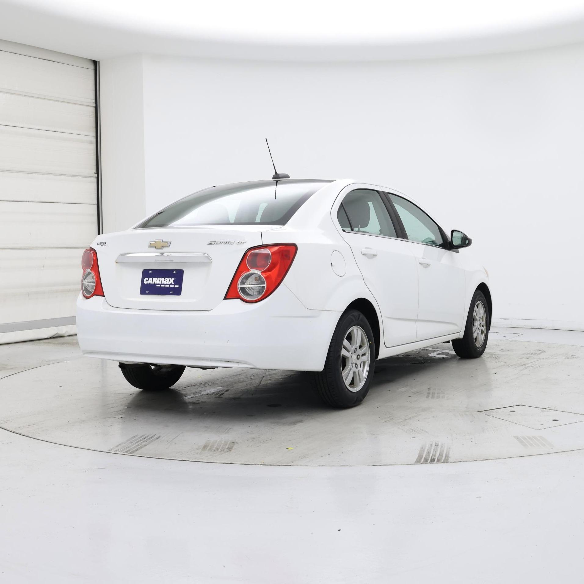 Thumbnail: 2015 Chevrolet Sonic - 8
