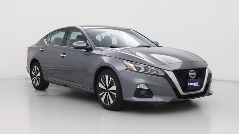 2020 Nissan Altima SV Hero Image