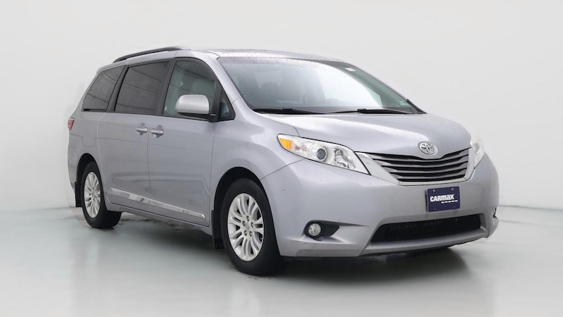 2016 Toyota Sienna XLE Hero Image