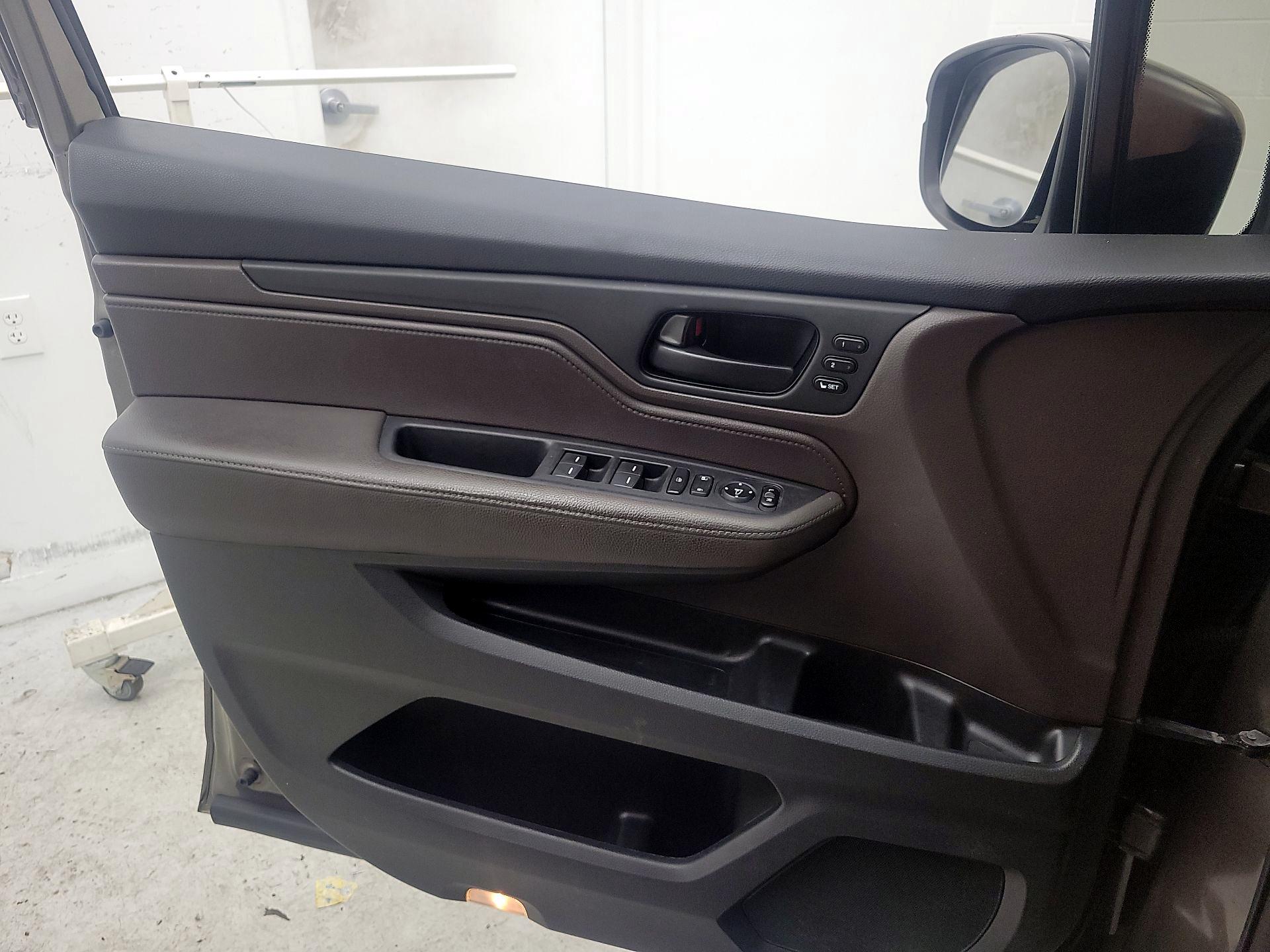 Thumbnail: 2020 Honda Odyssey - 12
