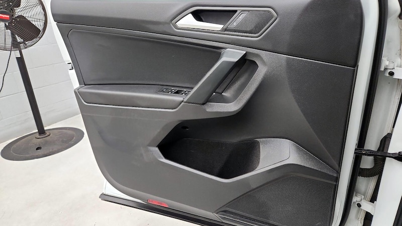 2019 Volkswagen Tiguan SE 12