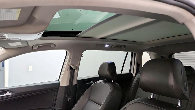 2019 Volkswagen Tiguan SE 19