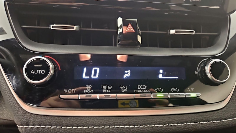 2021 Toyota Corolla SE 16