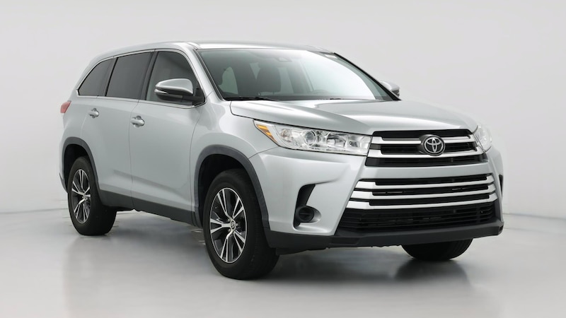 2019 Toyota Highlander LE Hero Image