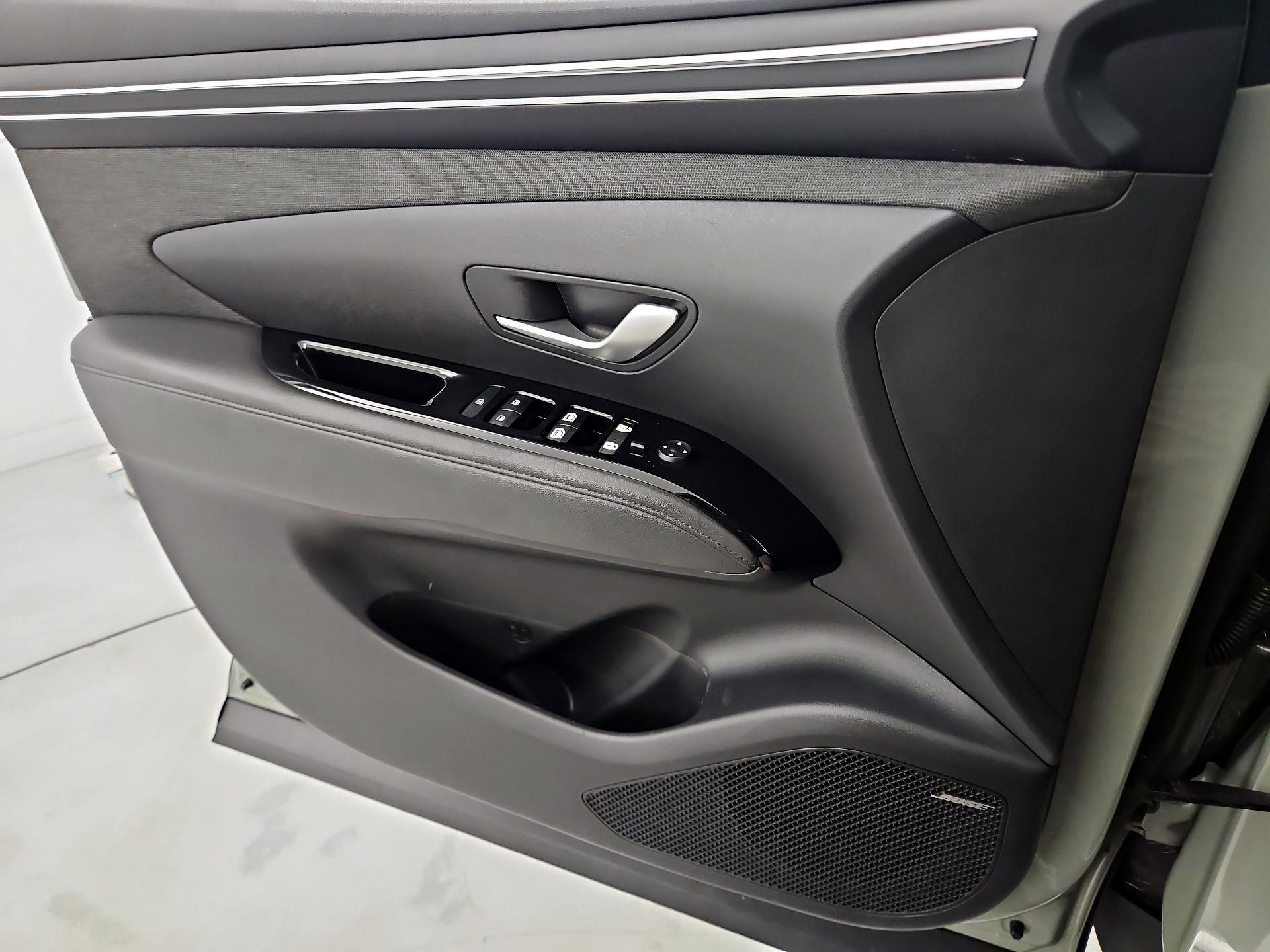 Thumbnail: 2022 Hyundai Santa Cruz - 12