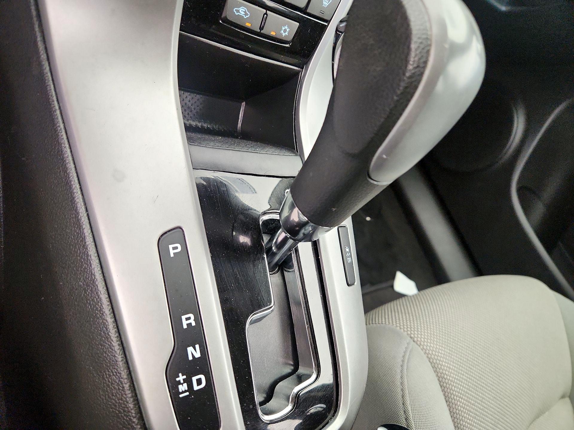 Thumbnail: 2016 Chevrolet Cruze - 17