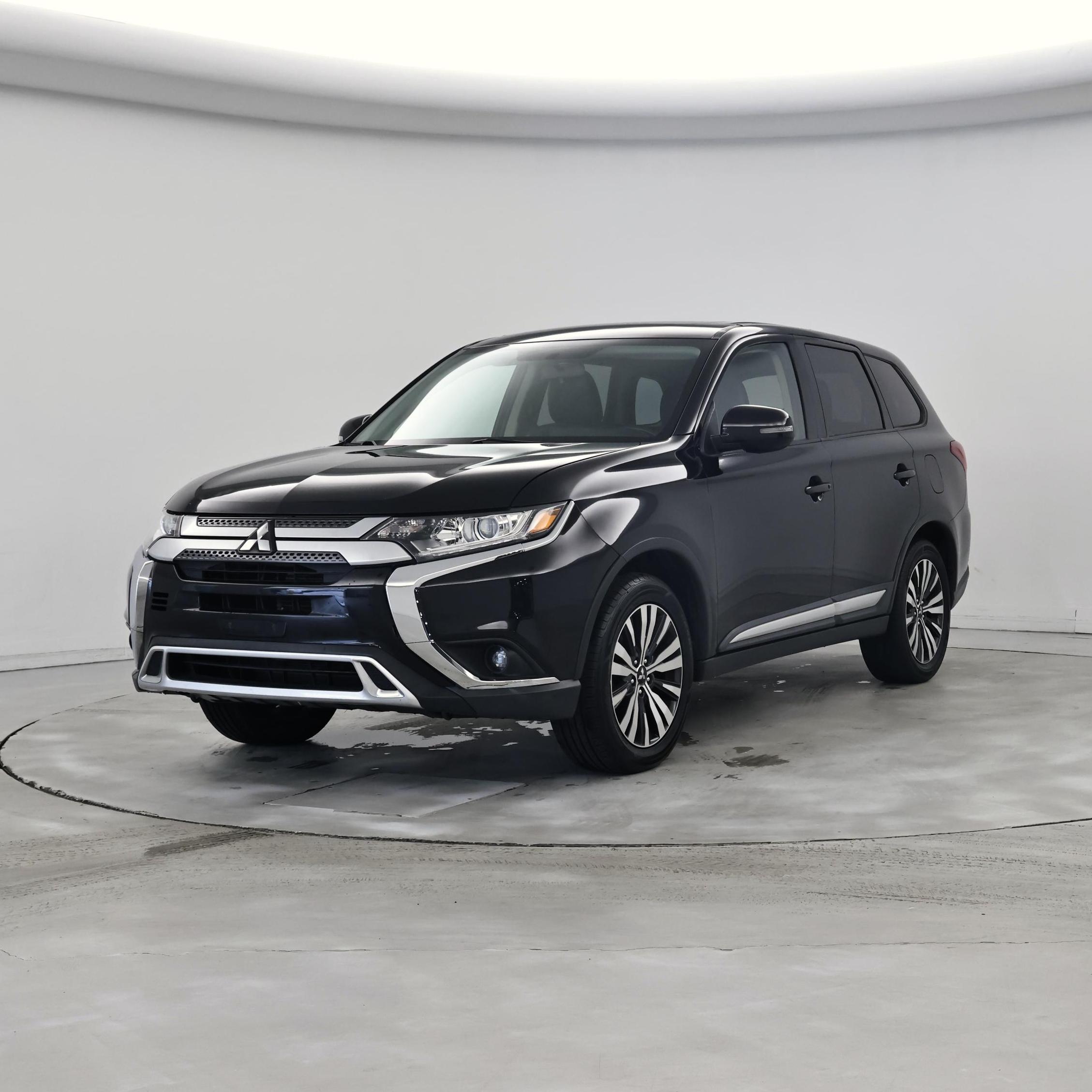 Thumbnail: 2019 Mitsubishi Outlander - 4