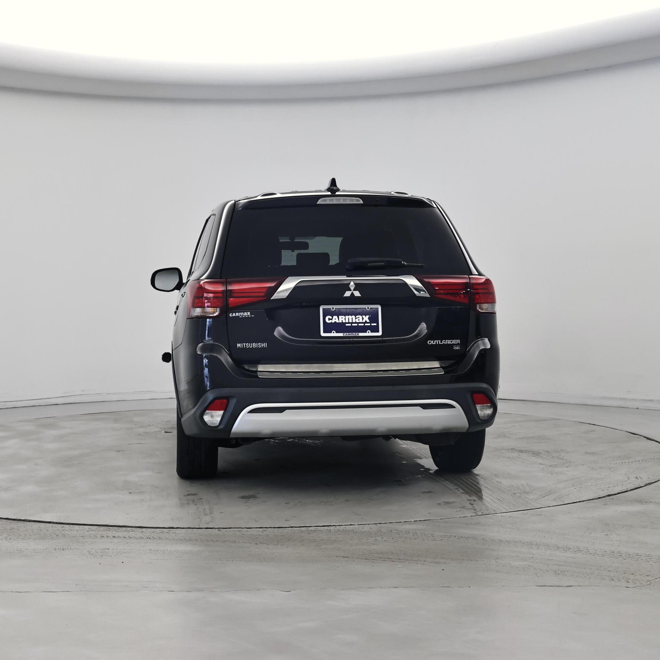 Thumbnail: 2019 Mitsubishi Outlander - 6