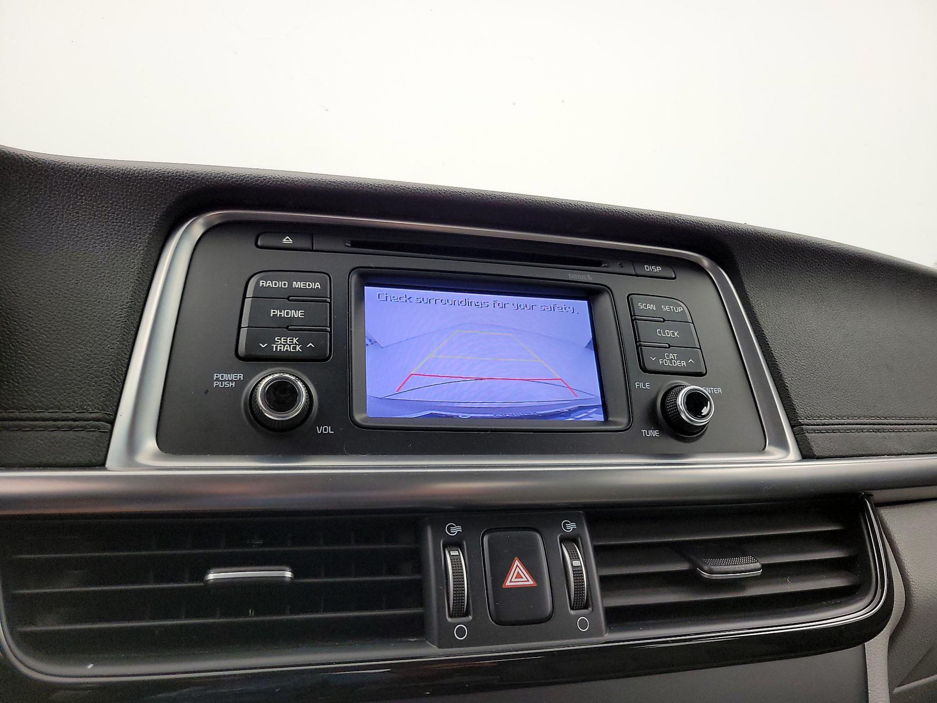 Thumbnail: 2016 Kia Optima - 14