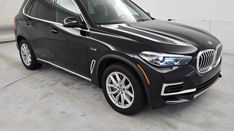2022 BMW X5 xDrive45e Hero Image