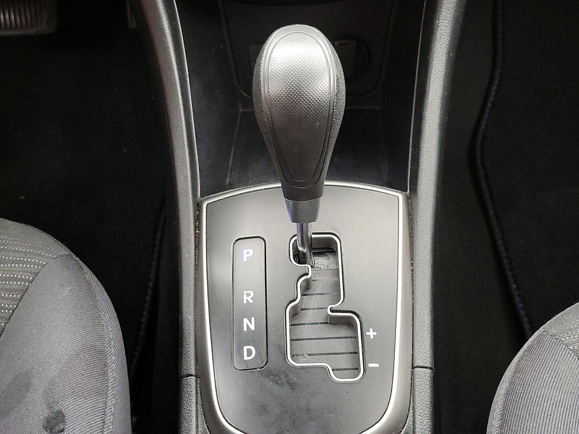 Thumbnail: 2016 Hyundai Accent - 16