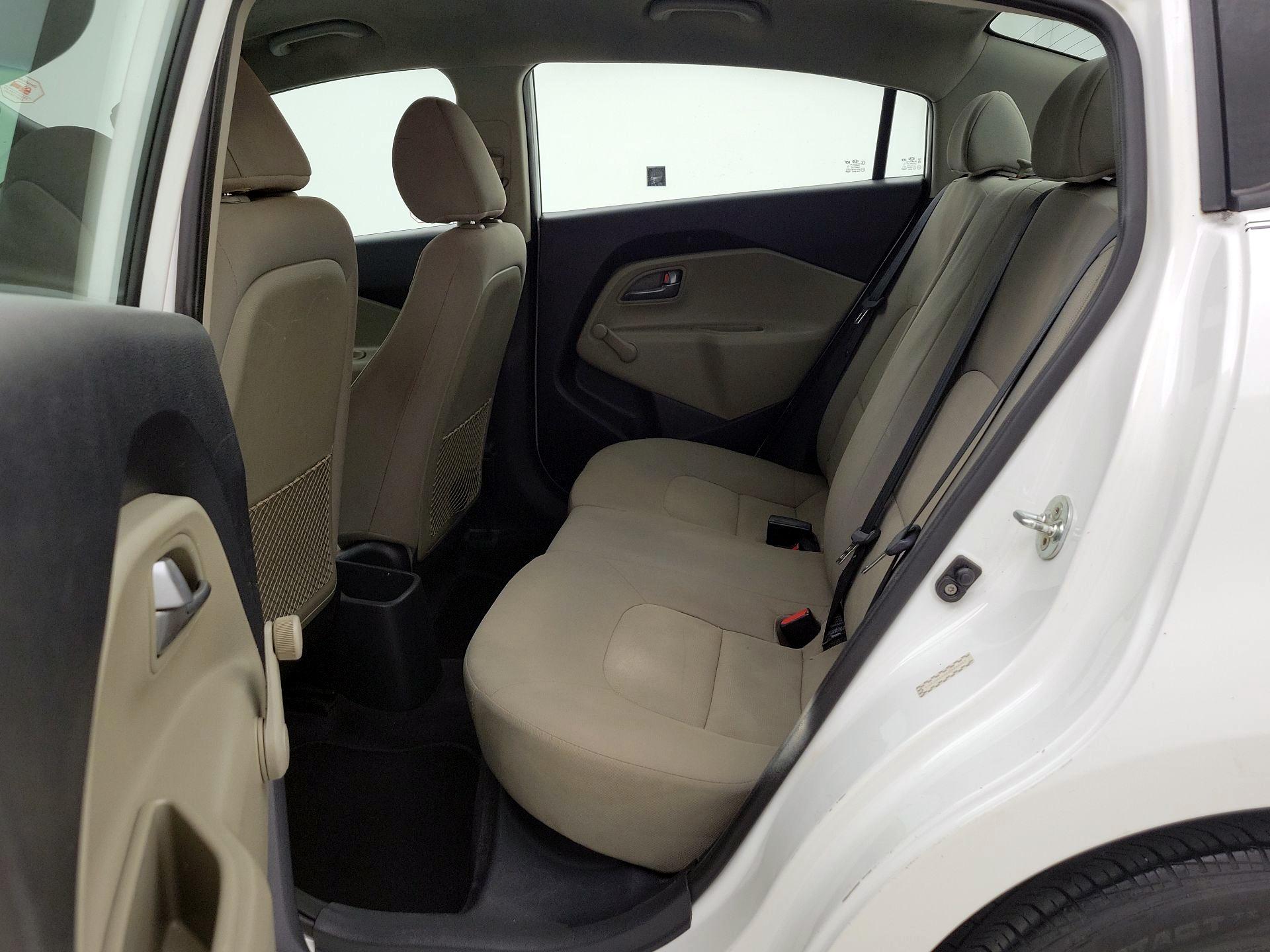 Thumbnail: 2016 Kia Rio - 18
