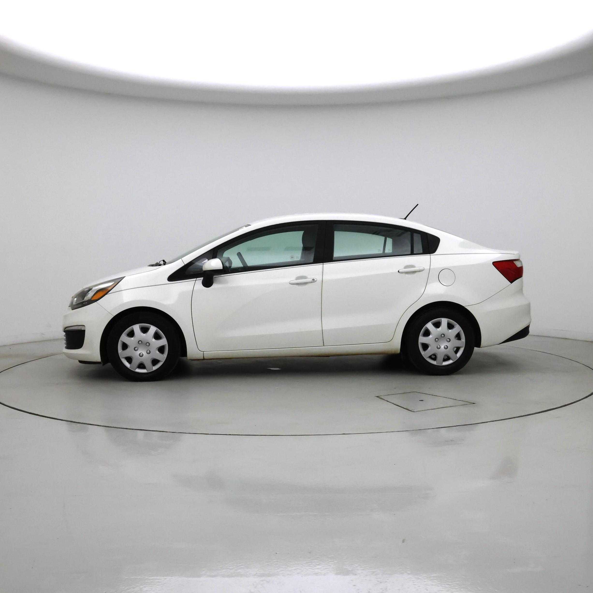 Thumbnail: 2016 Kia Rio - 3