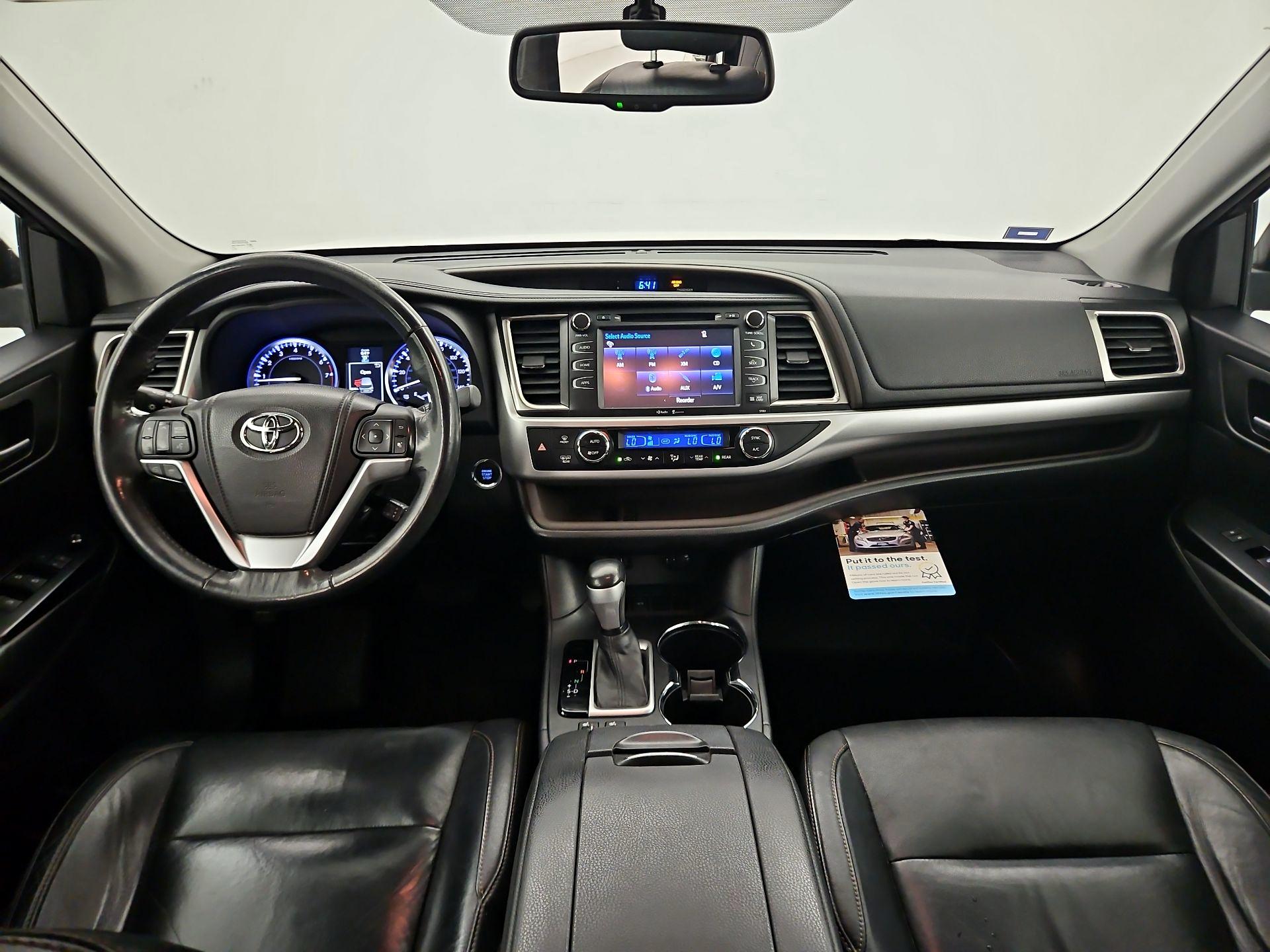 Thumbnail: 2014 Toyota Highlander - 9