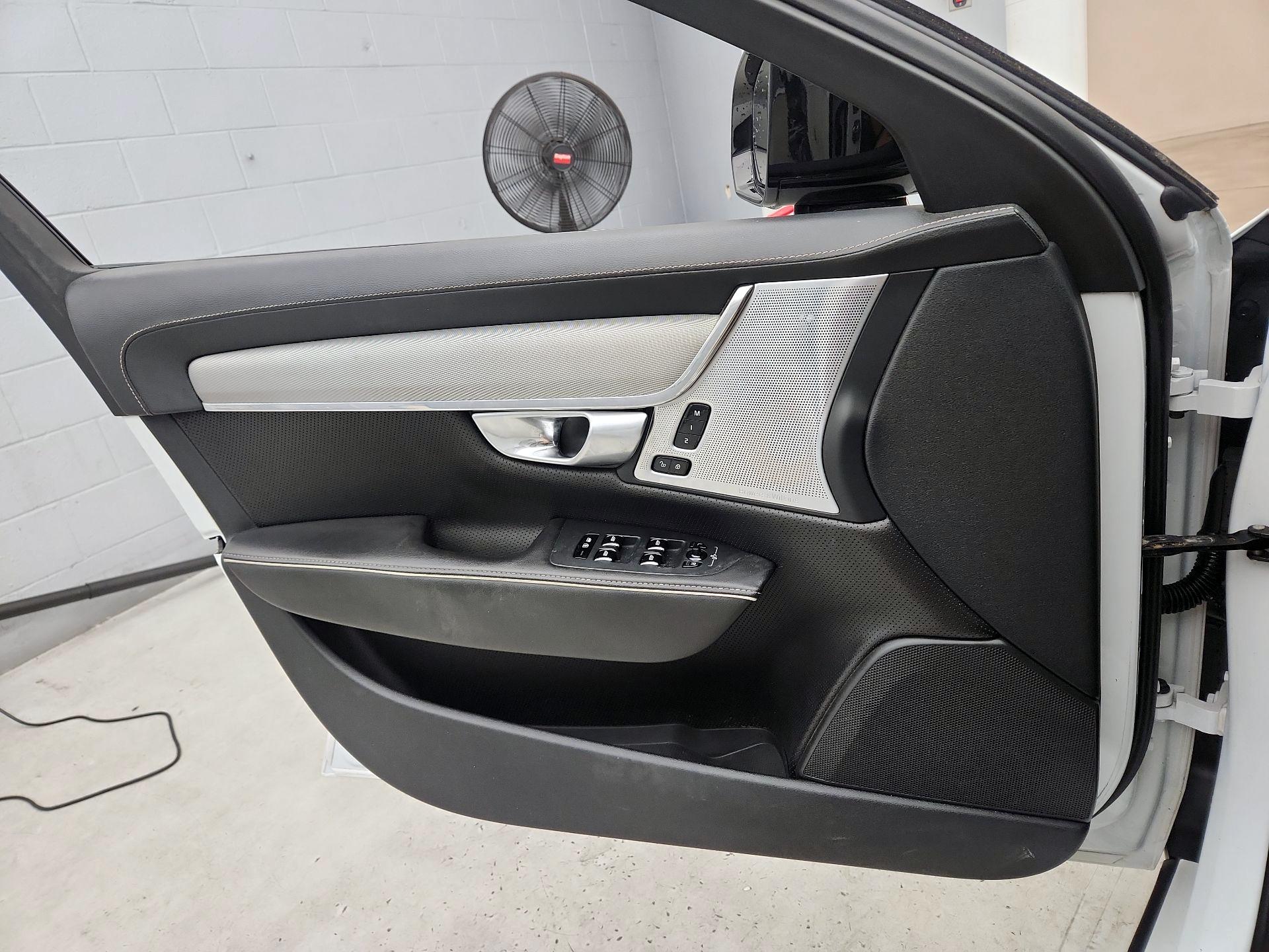 Thumbnail: 2020 Volvo S90 - 12