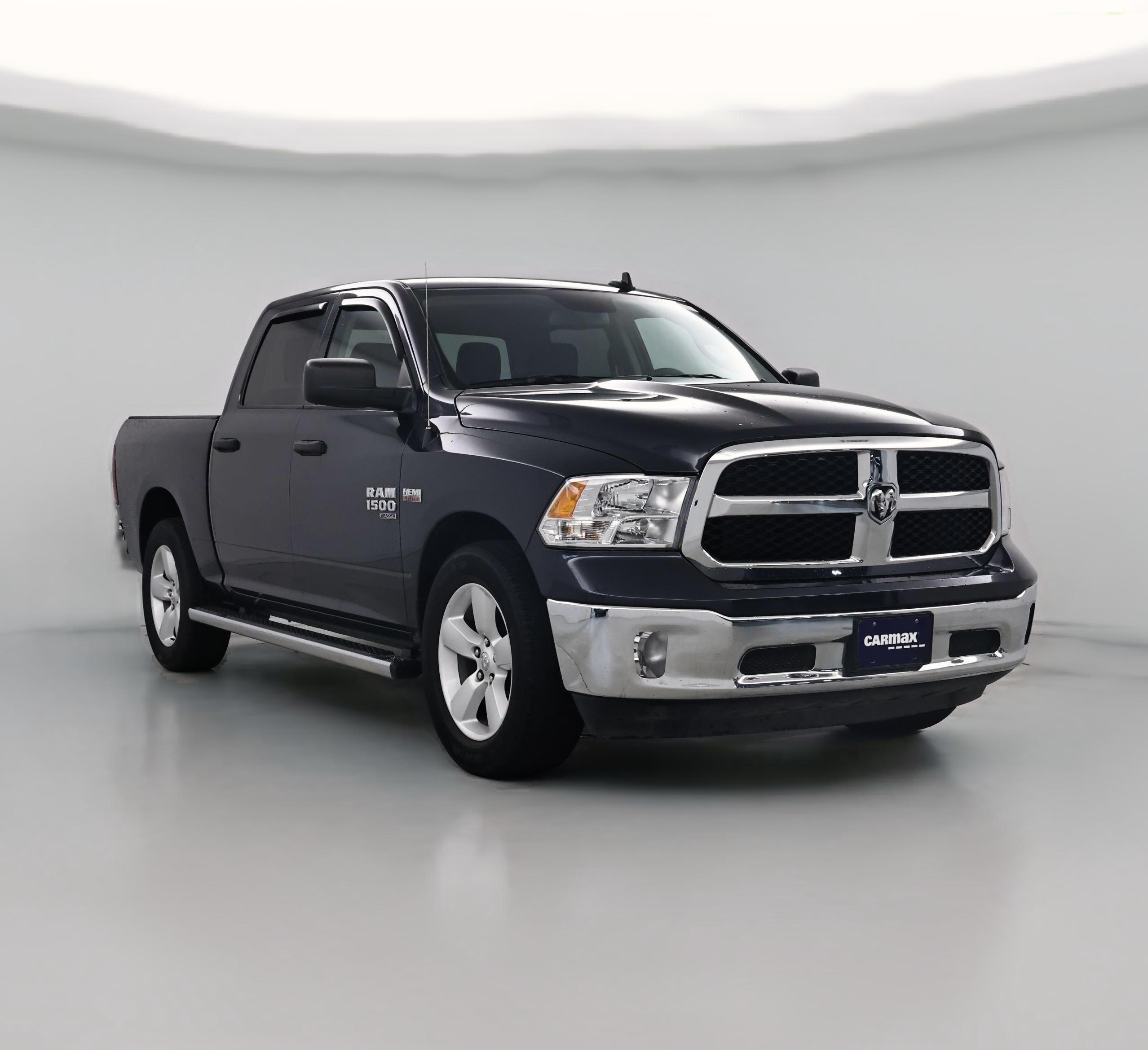 Thumbnail: 2021 RAM 1500 Classic - 1