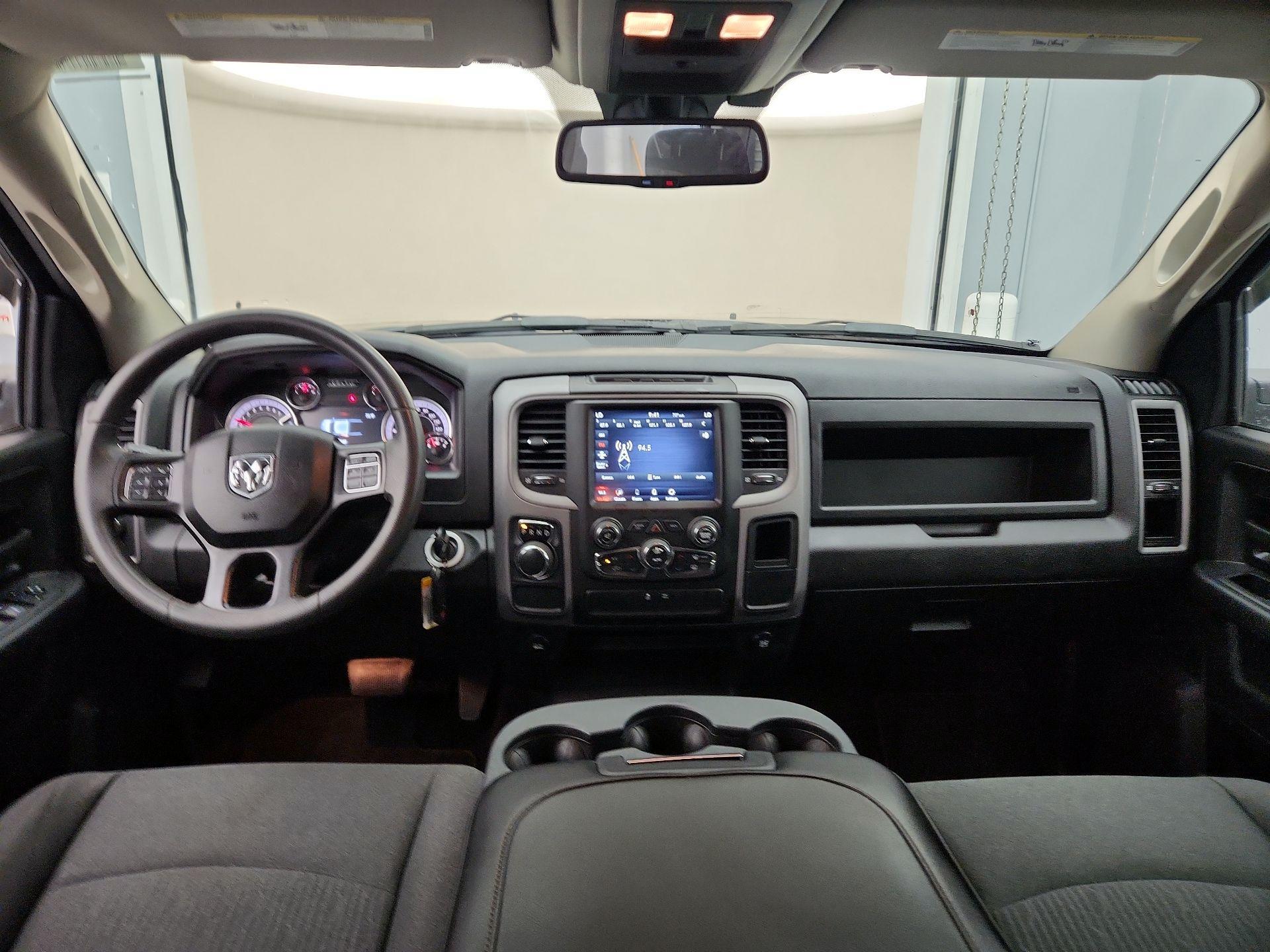 Thumbnail: 2021 RAM 1500 Classic - 9