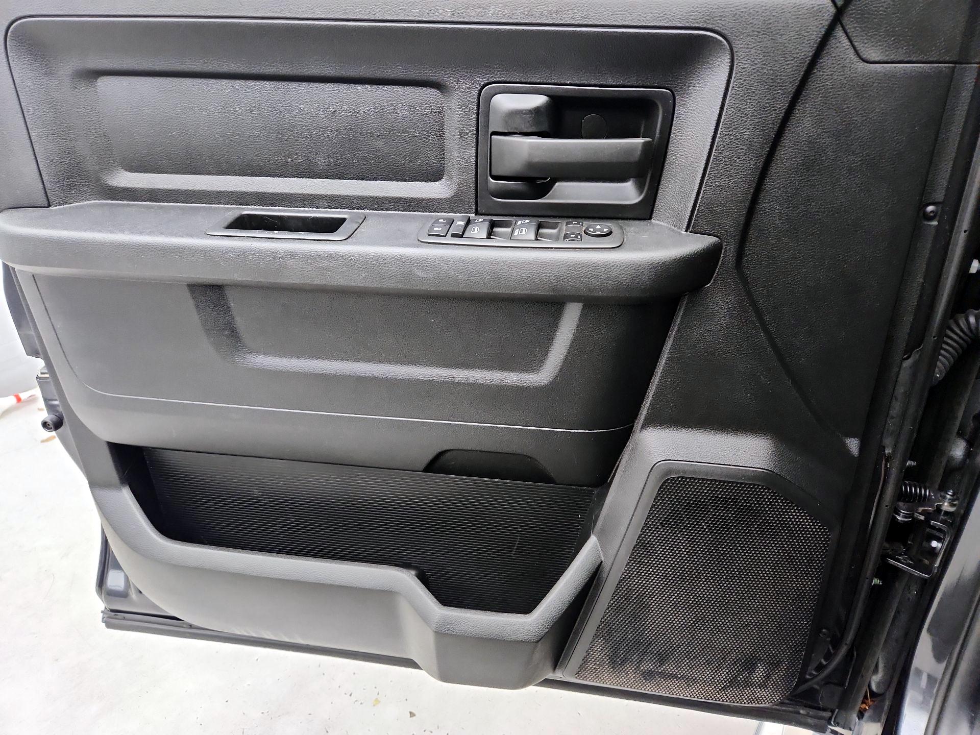 Thumbnail: 2021 RAM 1500 Classic - 12