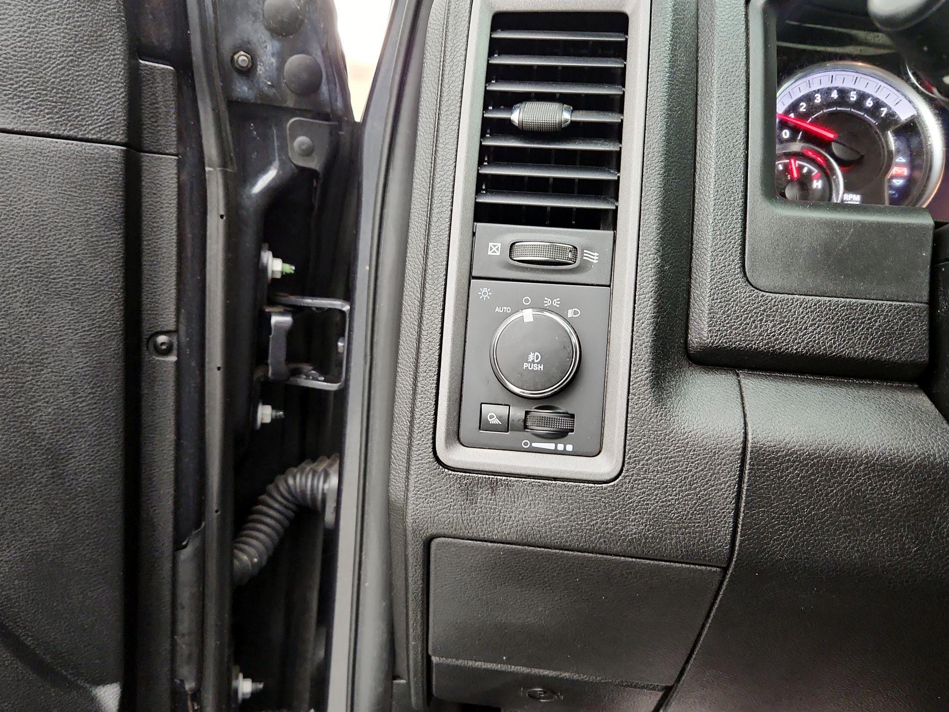 Thumbnail: 2021 RAM 1500 Classic - 13