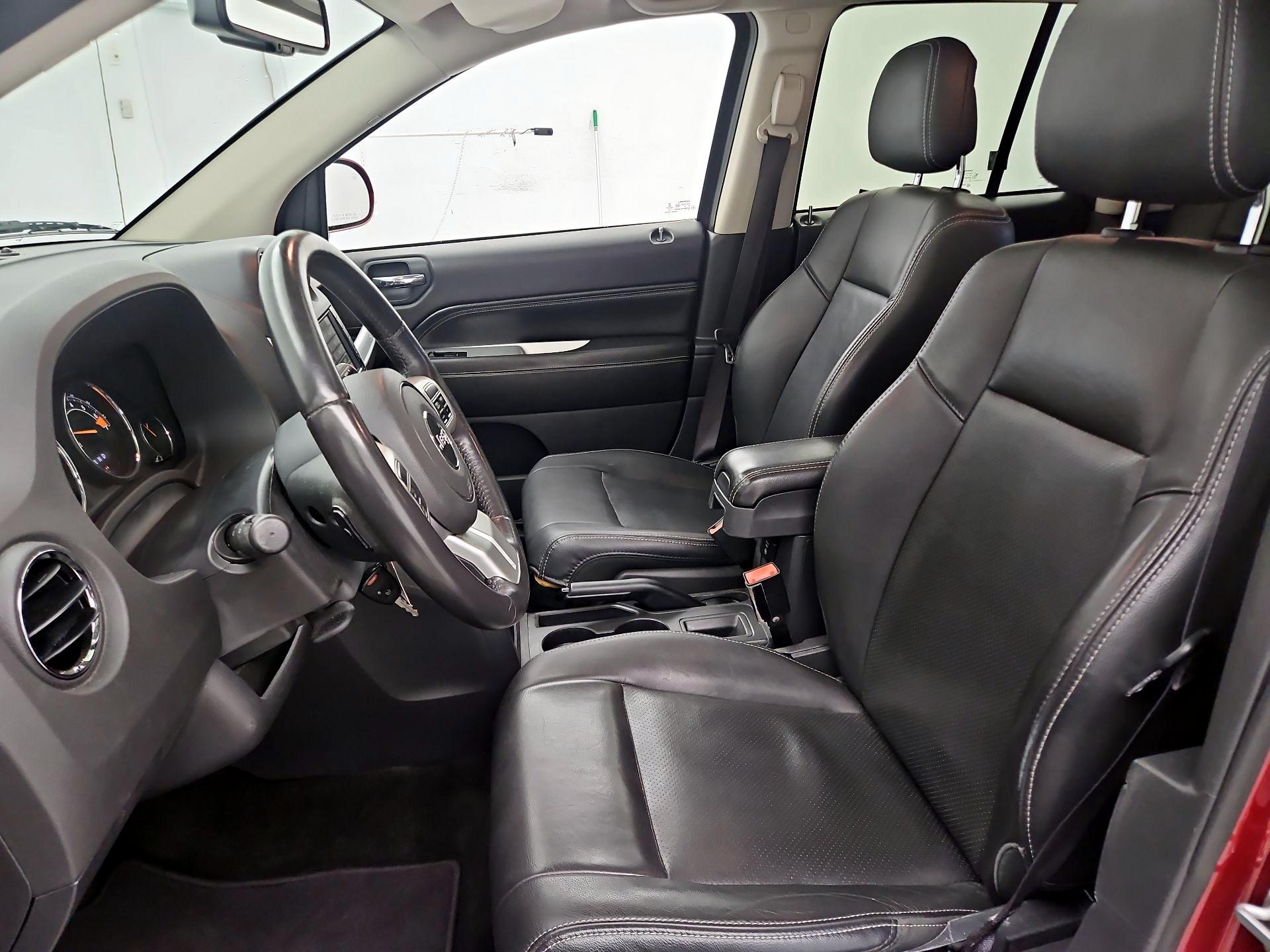 Thumbnail: 2016 Jeep Compass - 11