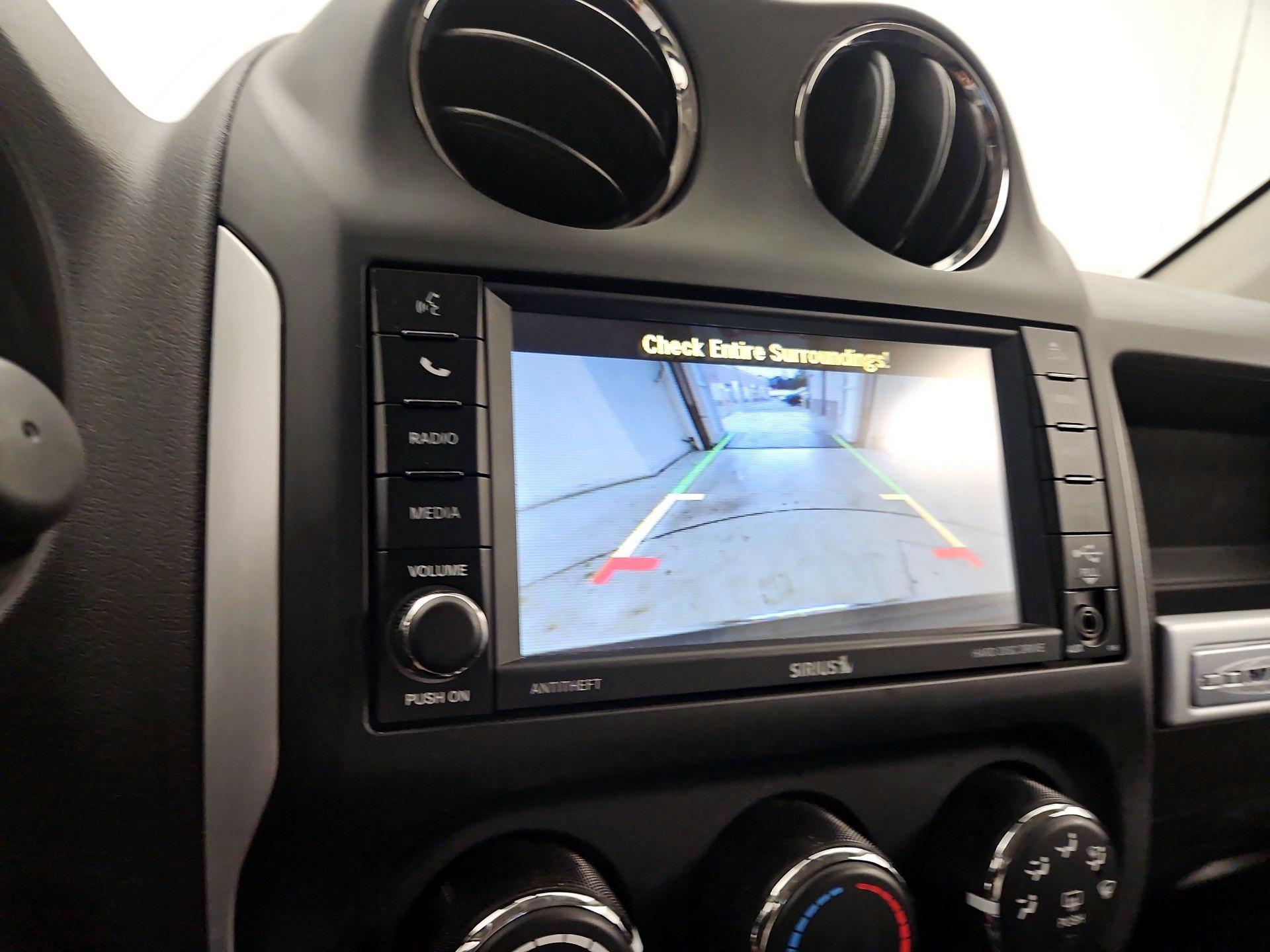 Thumbnail: 2016 Jeep Compass - 13