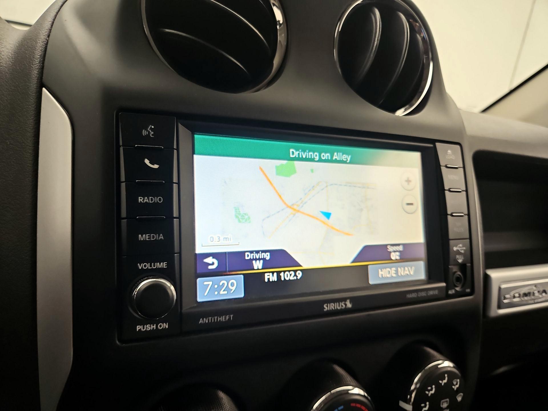 Thumbnail: 2016 Jeep Compass - 14