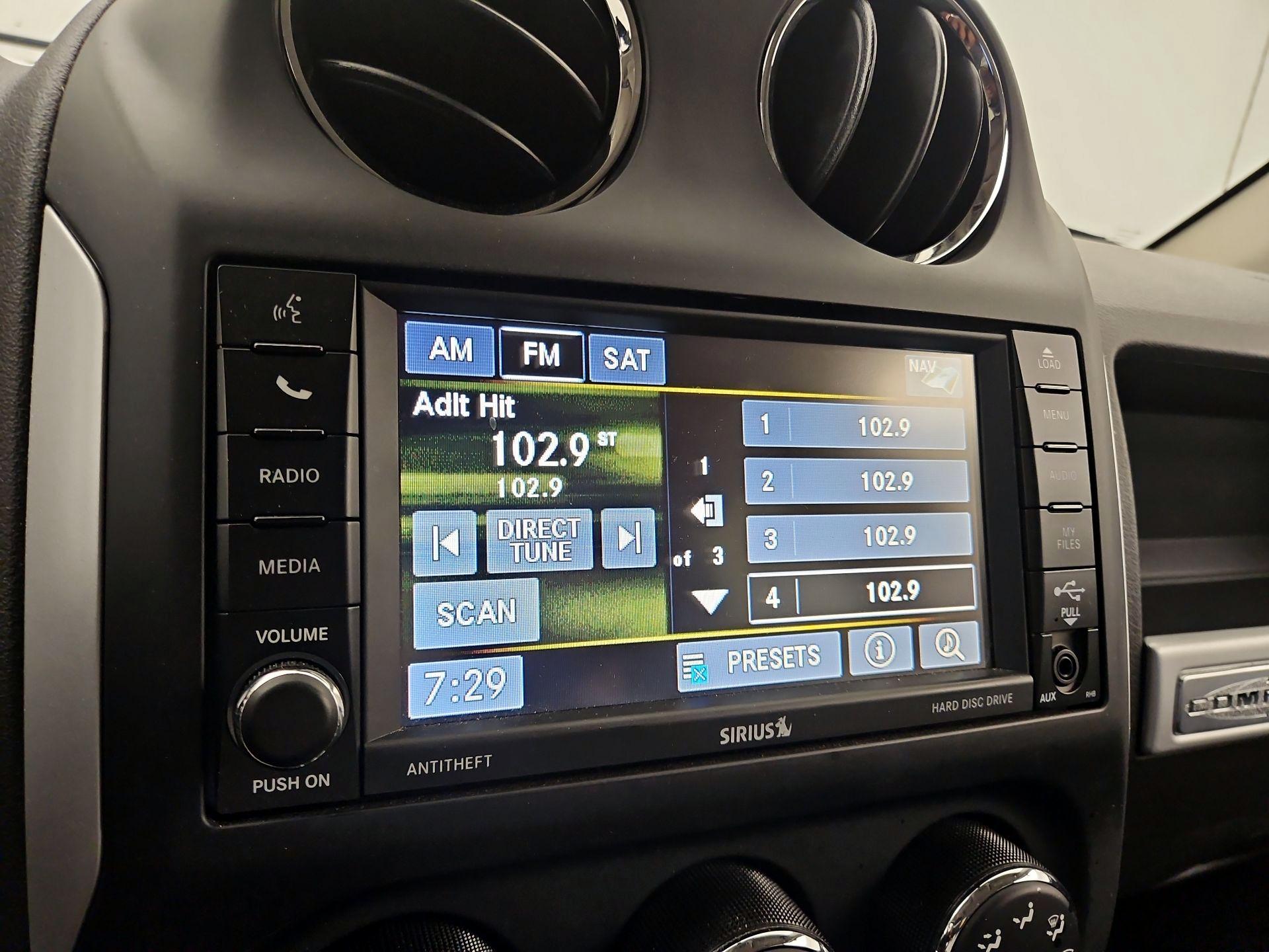 Thumbnail: 2016 Jeep Compass - 15