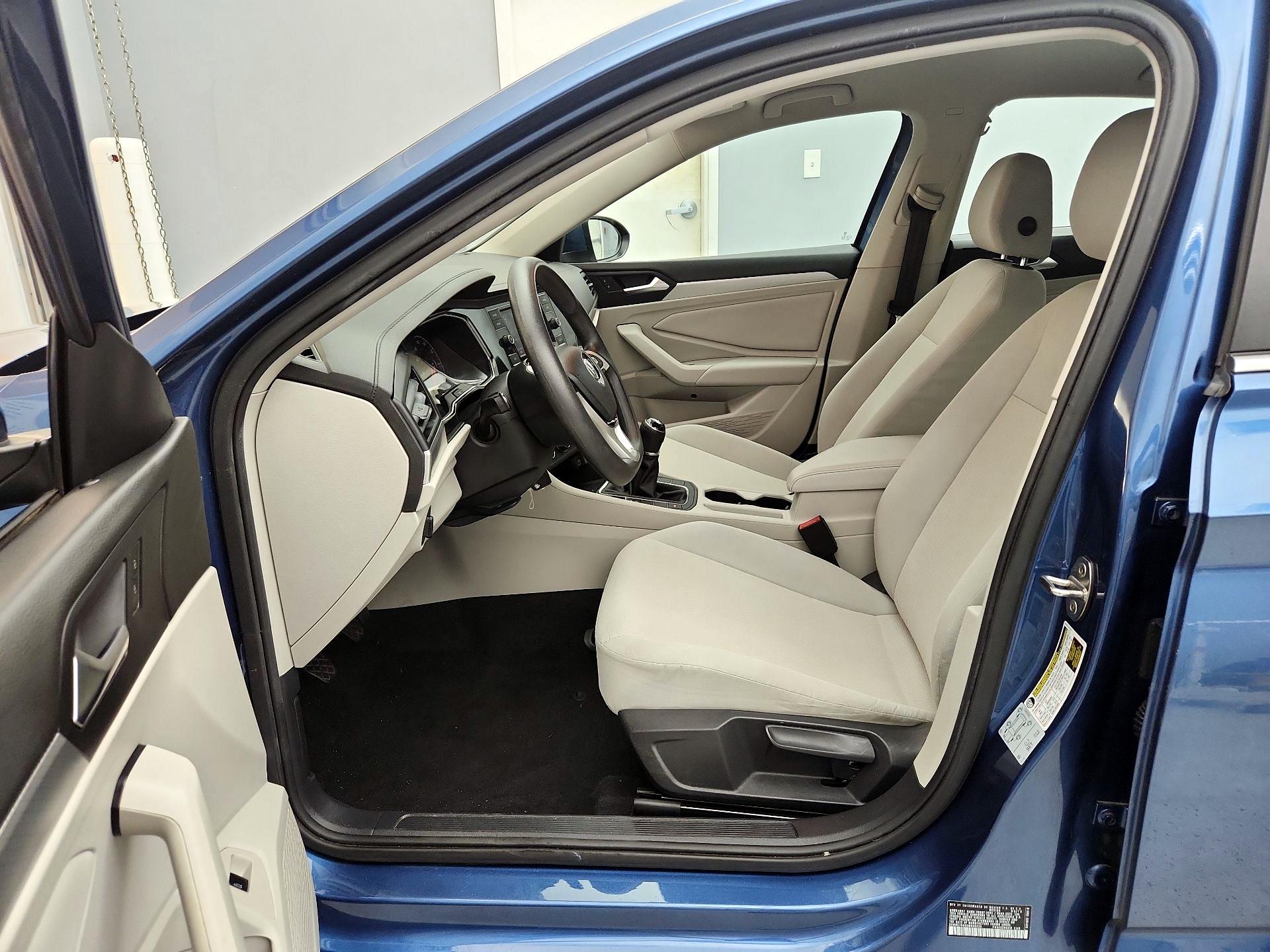 Thumbnail: 2019 Volkswagen Jetta - 11