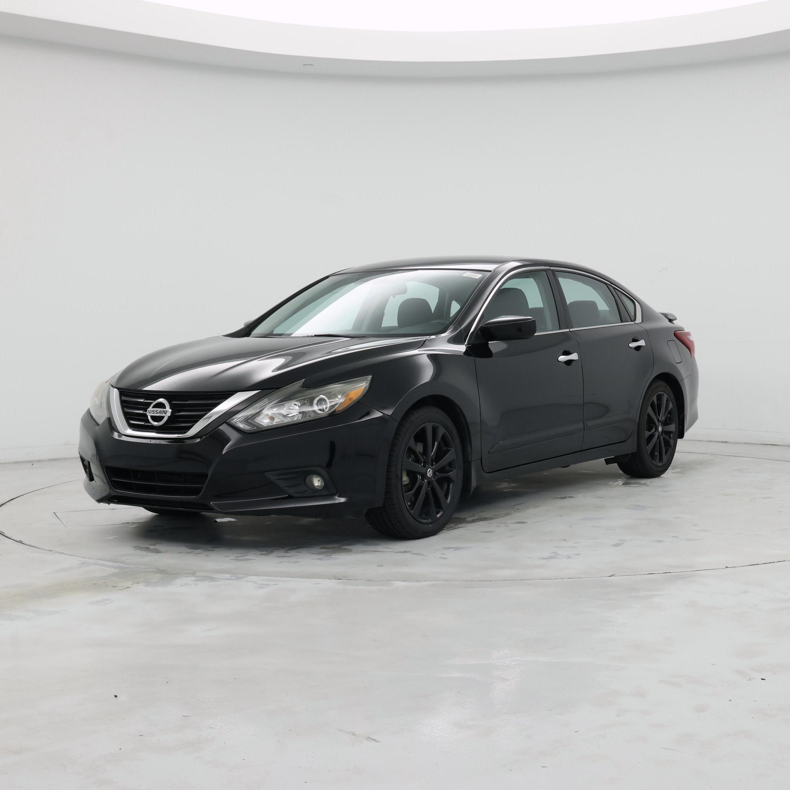 Thumbnail: 2017 Nissan Altima - 4
