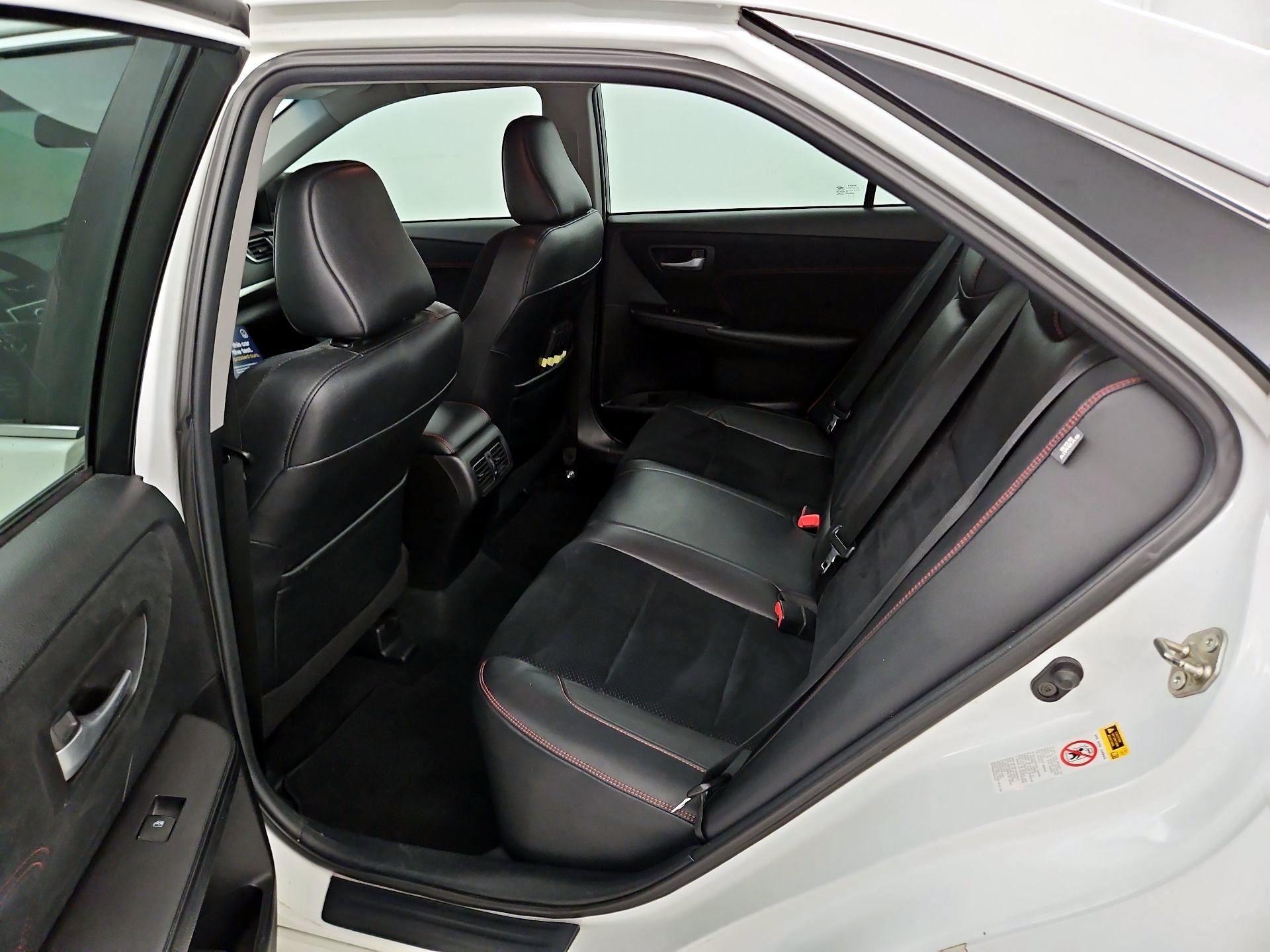 Thumbnail: 2015 Toyota Camry - 19