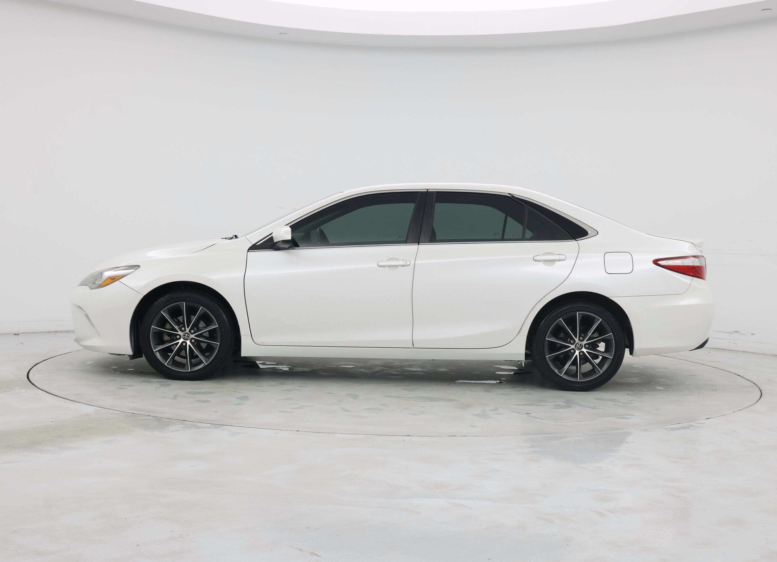 Thumbnail: 2015 Toyota Camry - 3