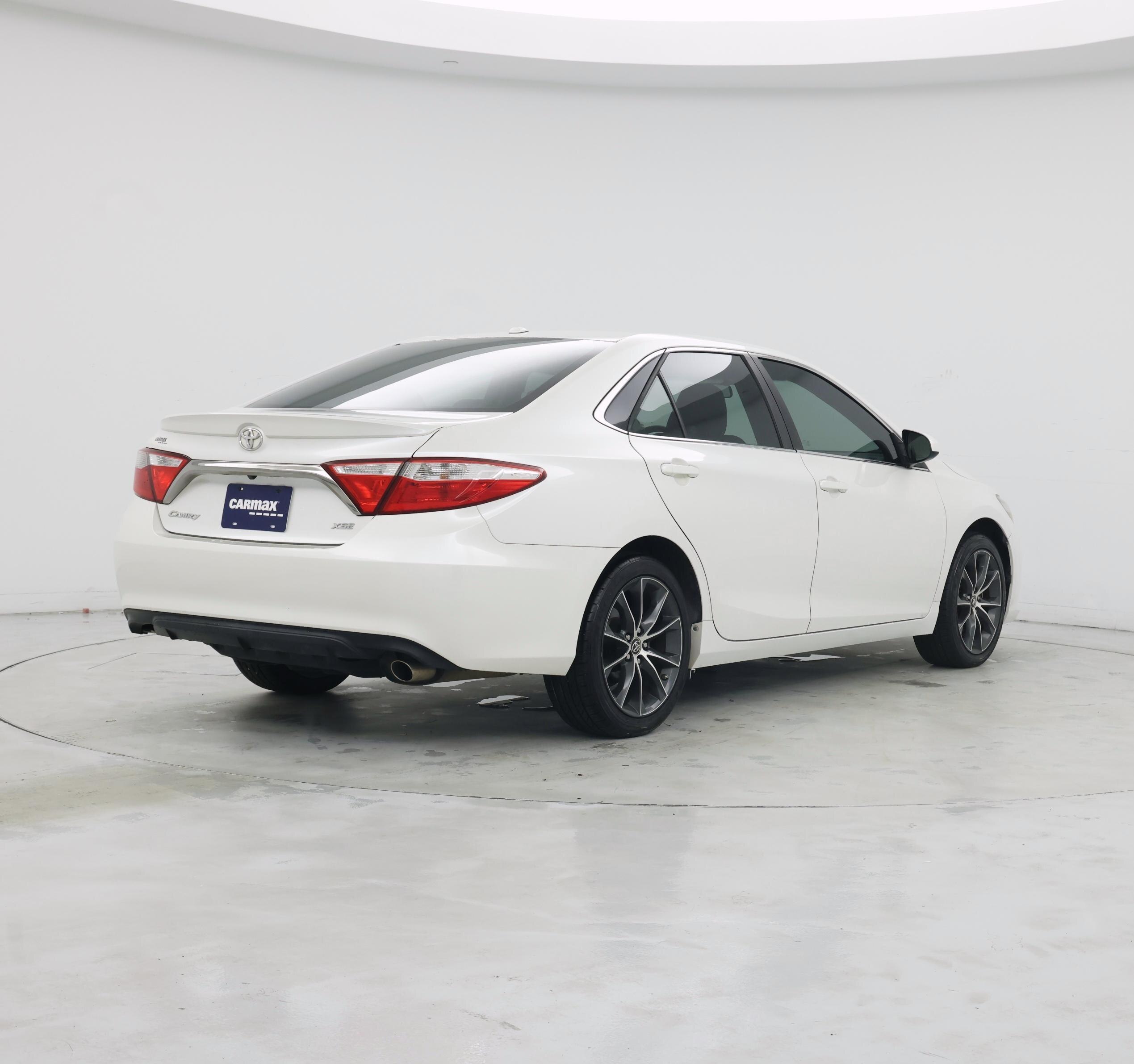 Thumbnail: 2015 Toyota Camry - 8