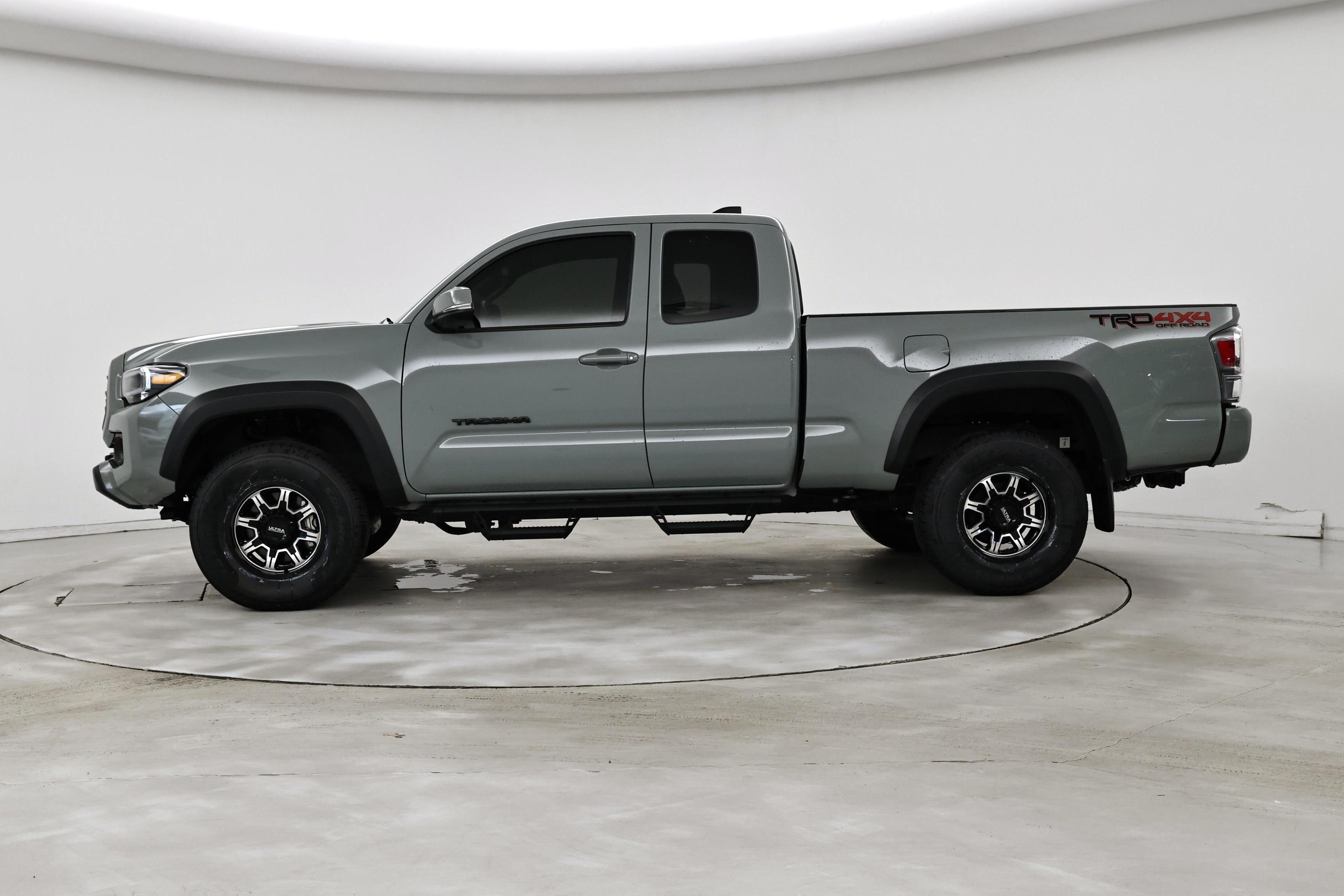 Thumbnail: 2023 Toyota Tacoma - 3