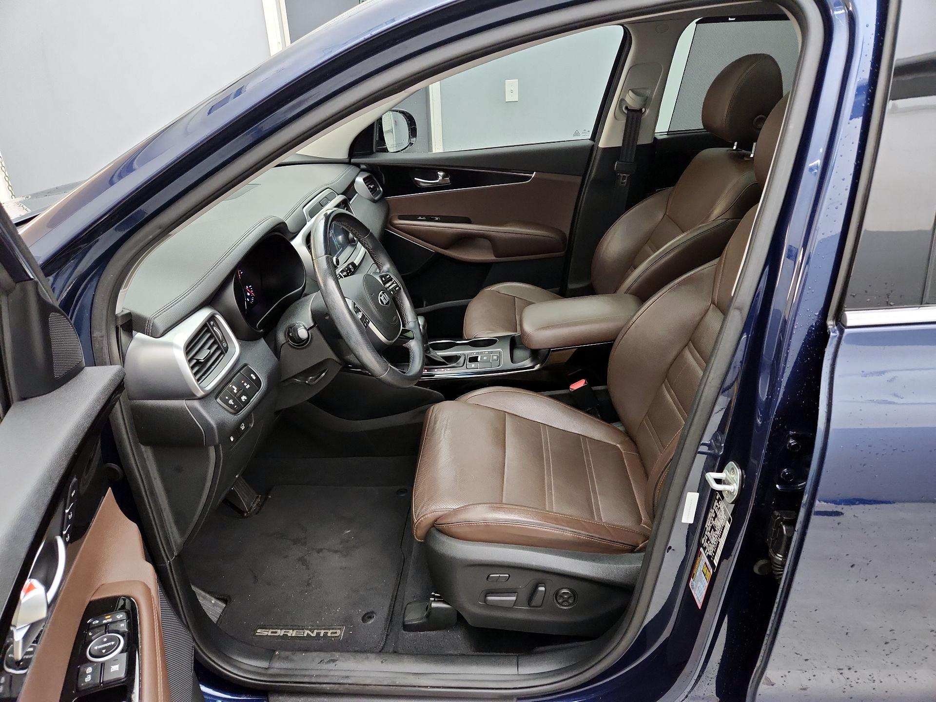 Thumbnail: 2019 Kia Sorento - 11