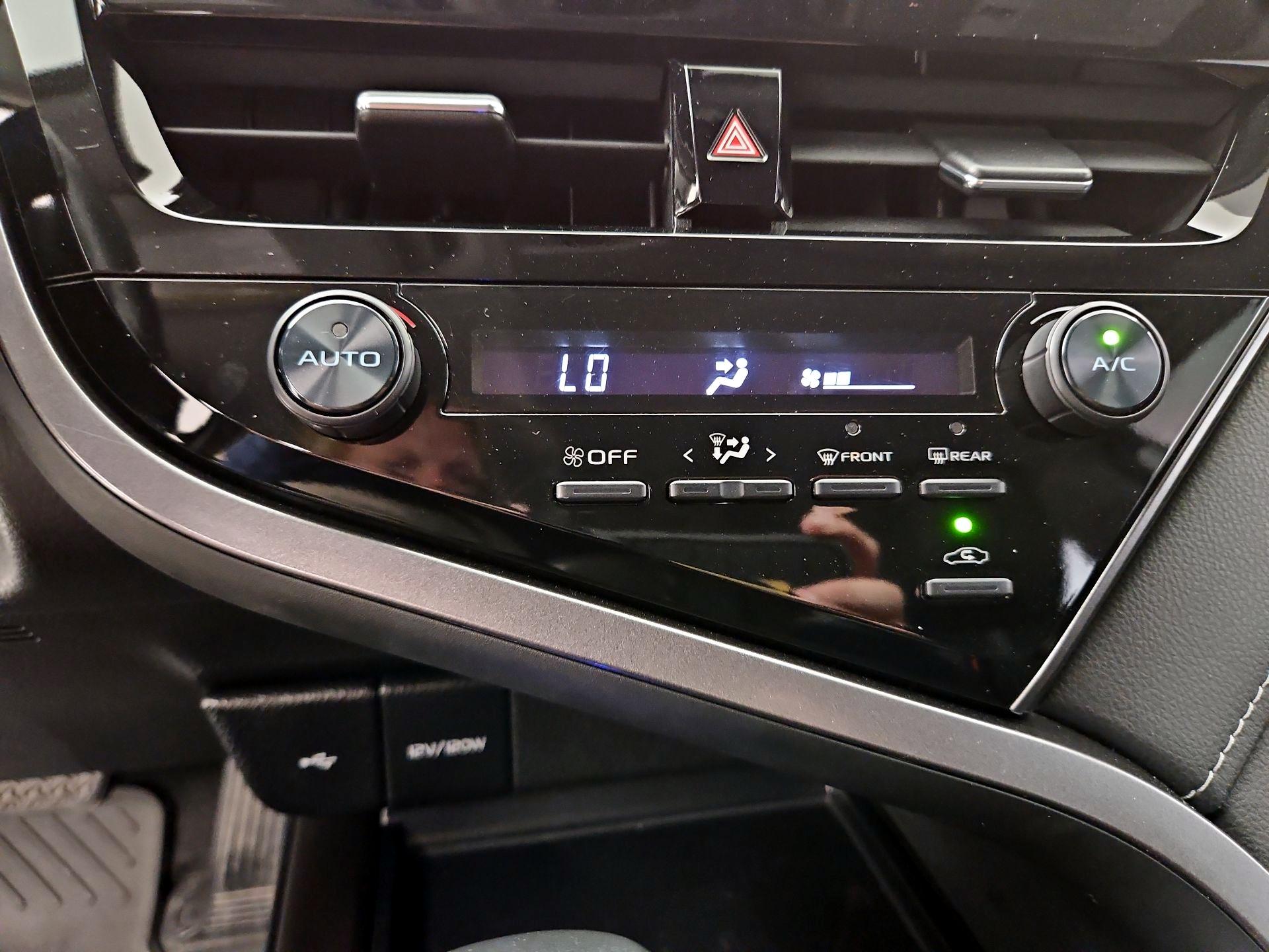 Thumbnail: 2021 Toyota Camry - 16