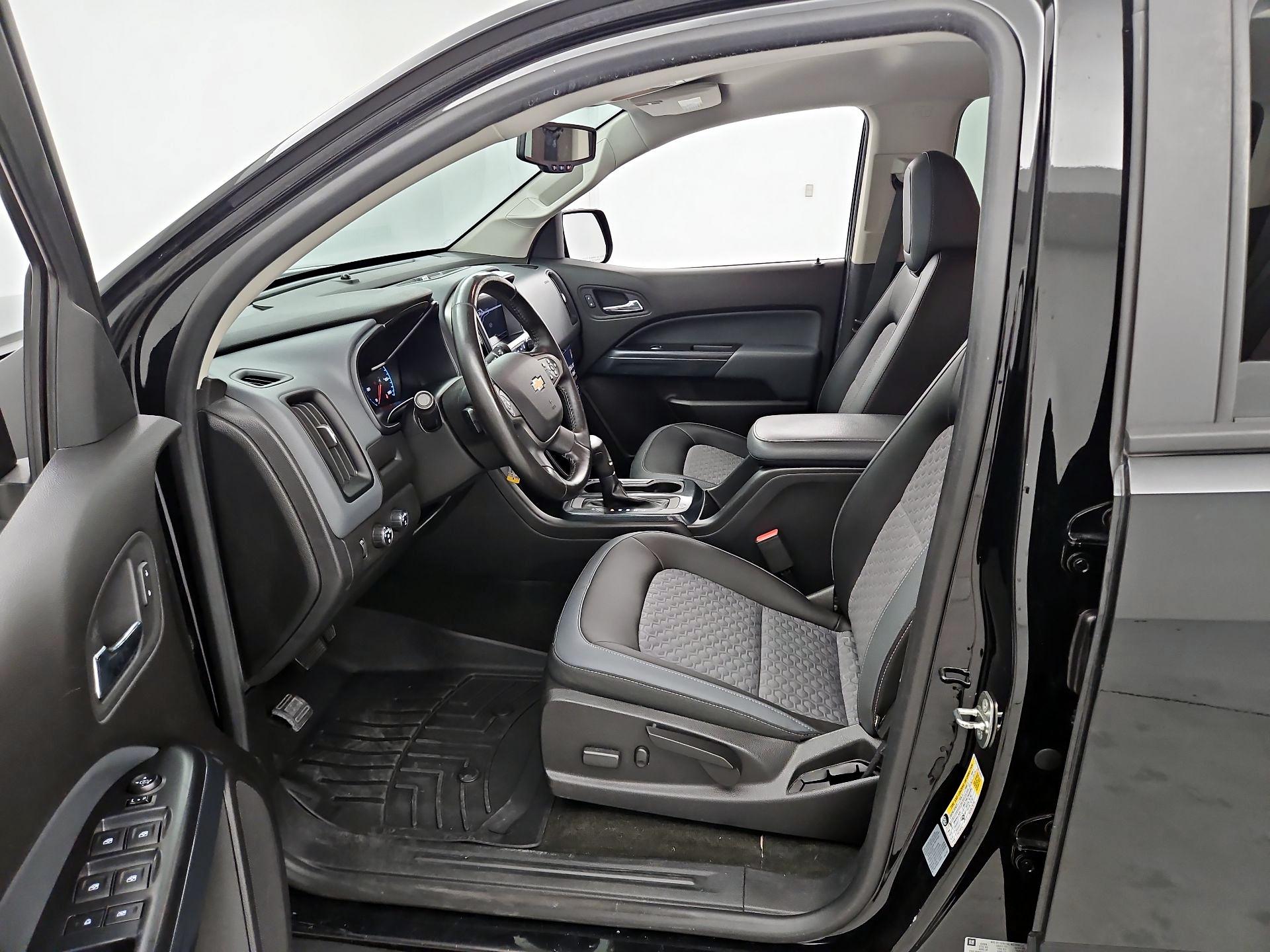 Thumbnail: 2017 Chevrolet Colorado - 11