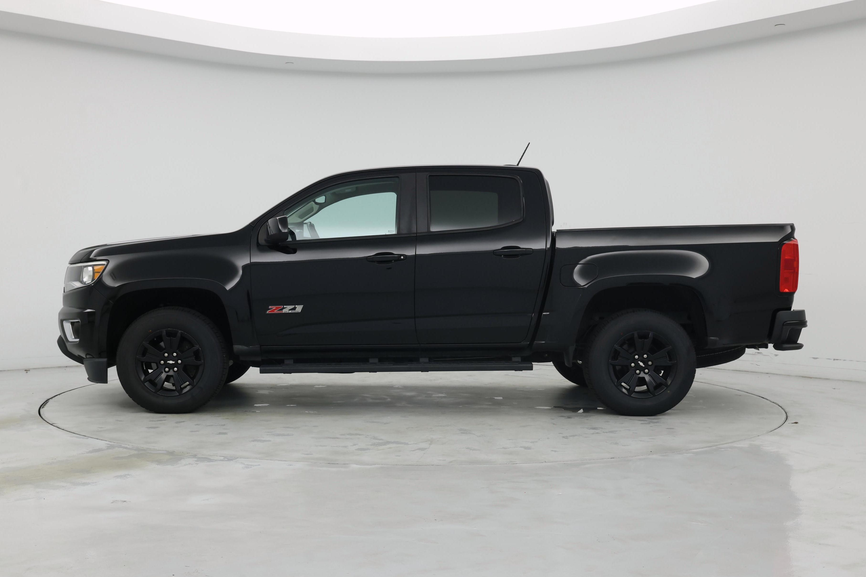 Thumbnail: 2017 Chevrolet Colorado - 3