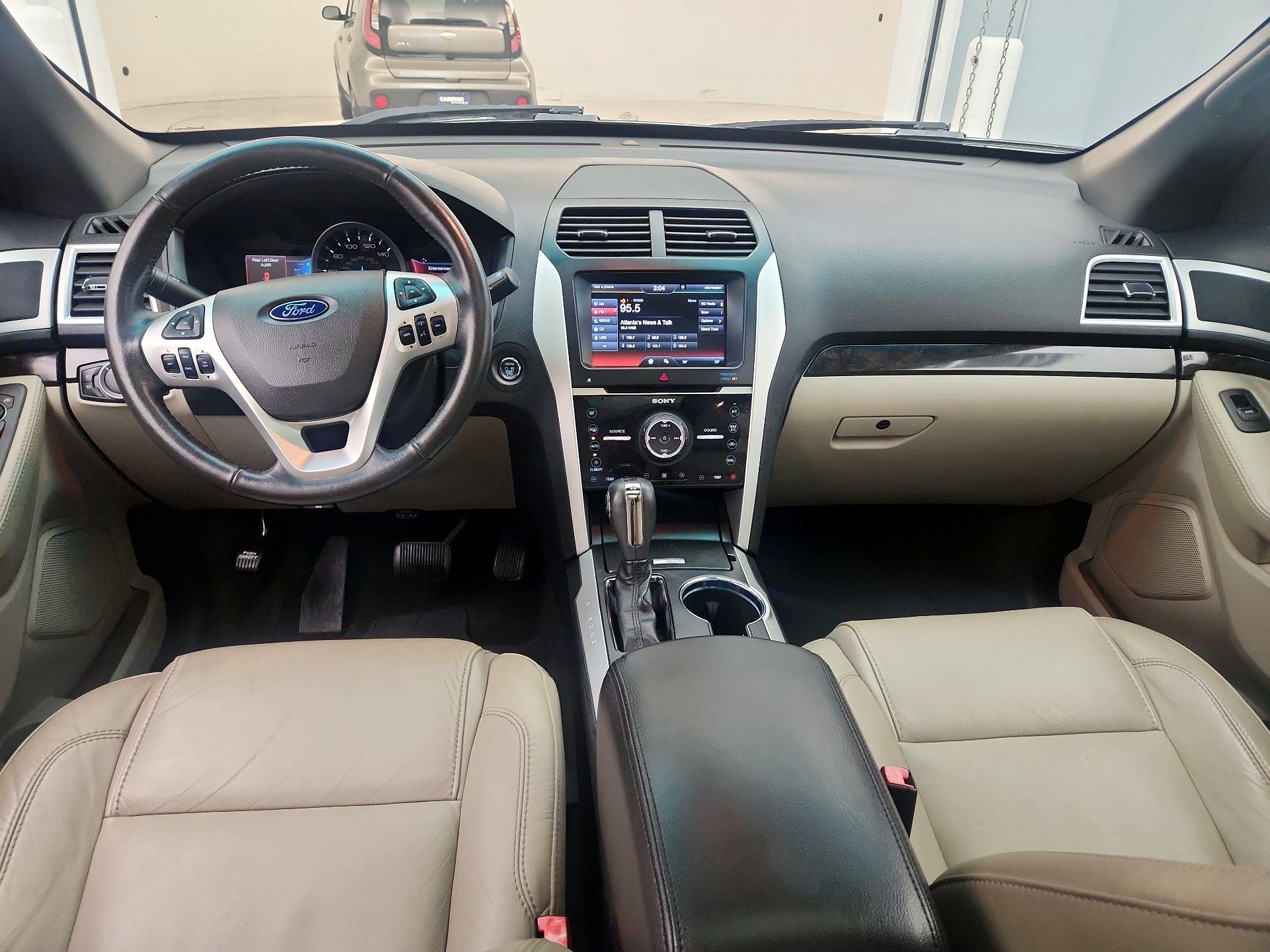 Thumbnail: 2015 Ford Explorer - 9